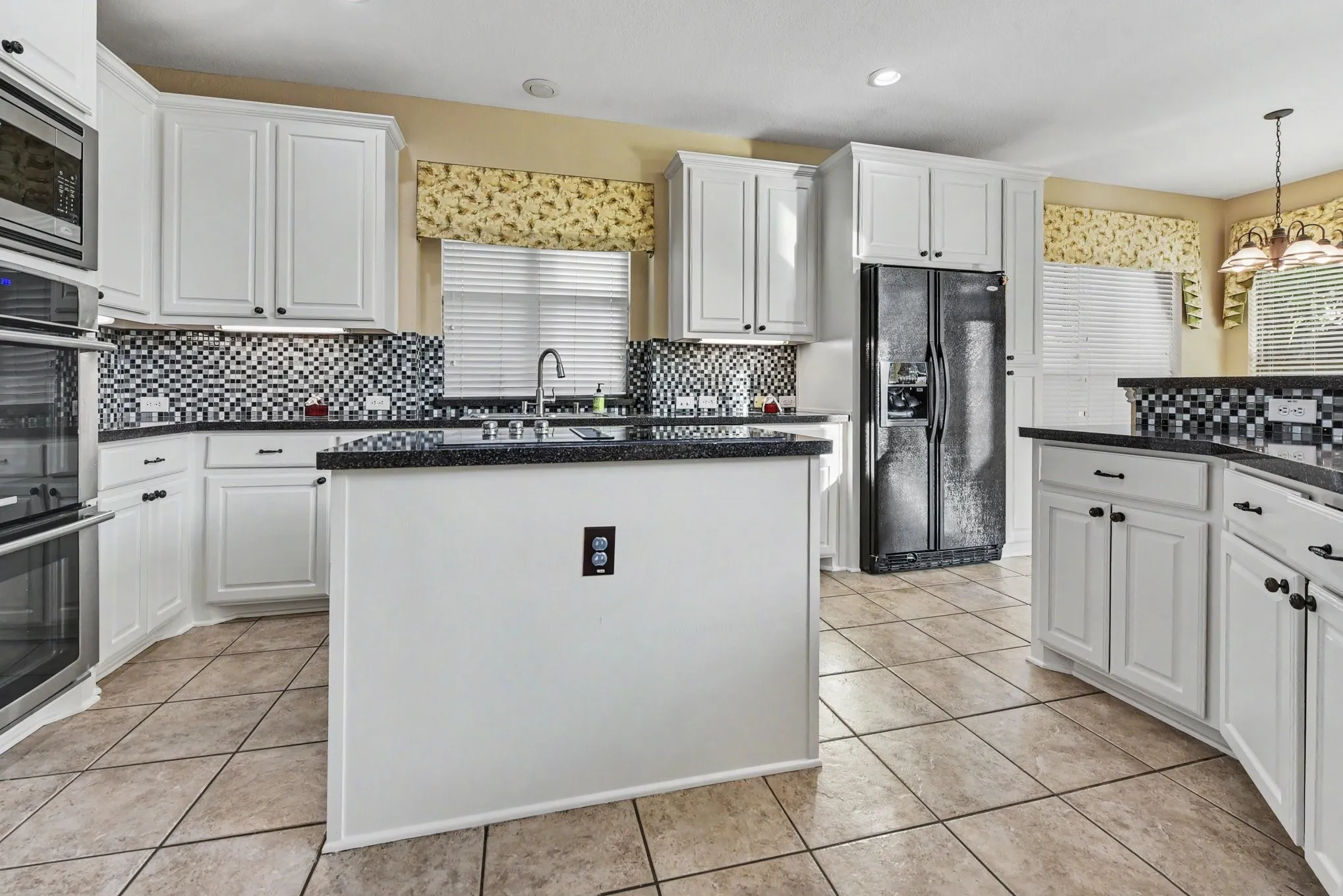 Single Family Residence For Sale in Collin County , 730 Pheasant Run Drive, Murphy, Texas 75094, 5 Bedroom, 4 Bathroom, 3 Garage spaces, 4,140 Sqft, built in 2004, mls#21410686, Real Estate Agent in Murphy, Homes For Sale in Collin county, Homes For Sale in Murphy, Realtor in Murphy Texas, Real Estate Brokerage Independent Realty Texas, Luminita Cordes Realtor