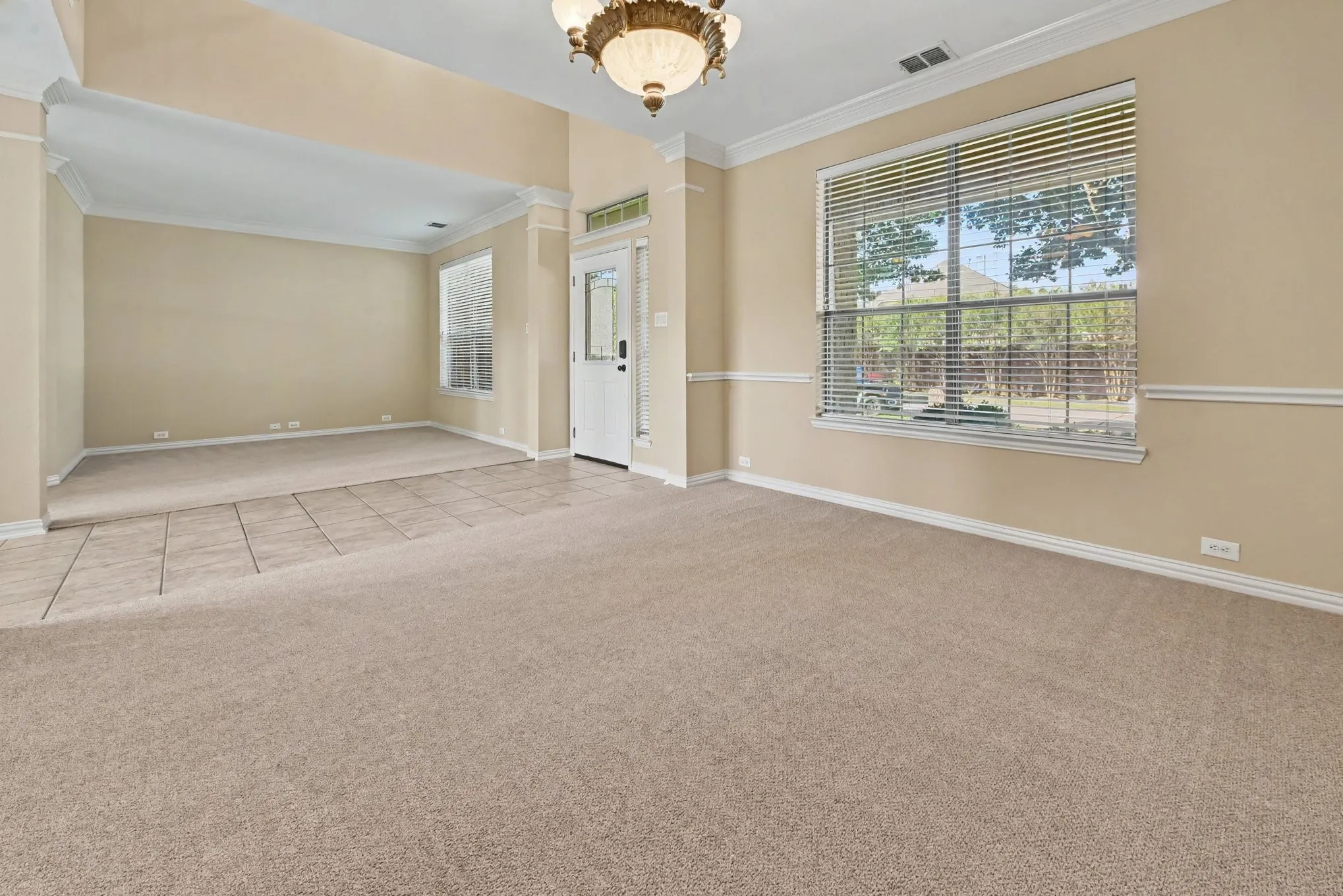 Single Family Residence For Sale in Collin County , 730 Pheasant Run Drive, Murphy, Texas 75094, 5 Bedroom, 4 Bathroom, 3 Garage spaces, 4,140 Sqft, built in 2004, mls#21410686, Real Estate Agent in Murphy, Homes For Sale in Collin county, Homes For Sale in Murphy, Realtor in Murphy Texas, Real Estate Brokerage Independent Realty Texas, Luminita Cordes Realtor
