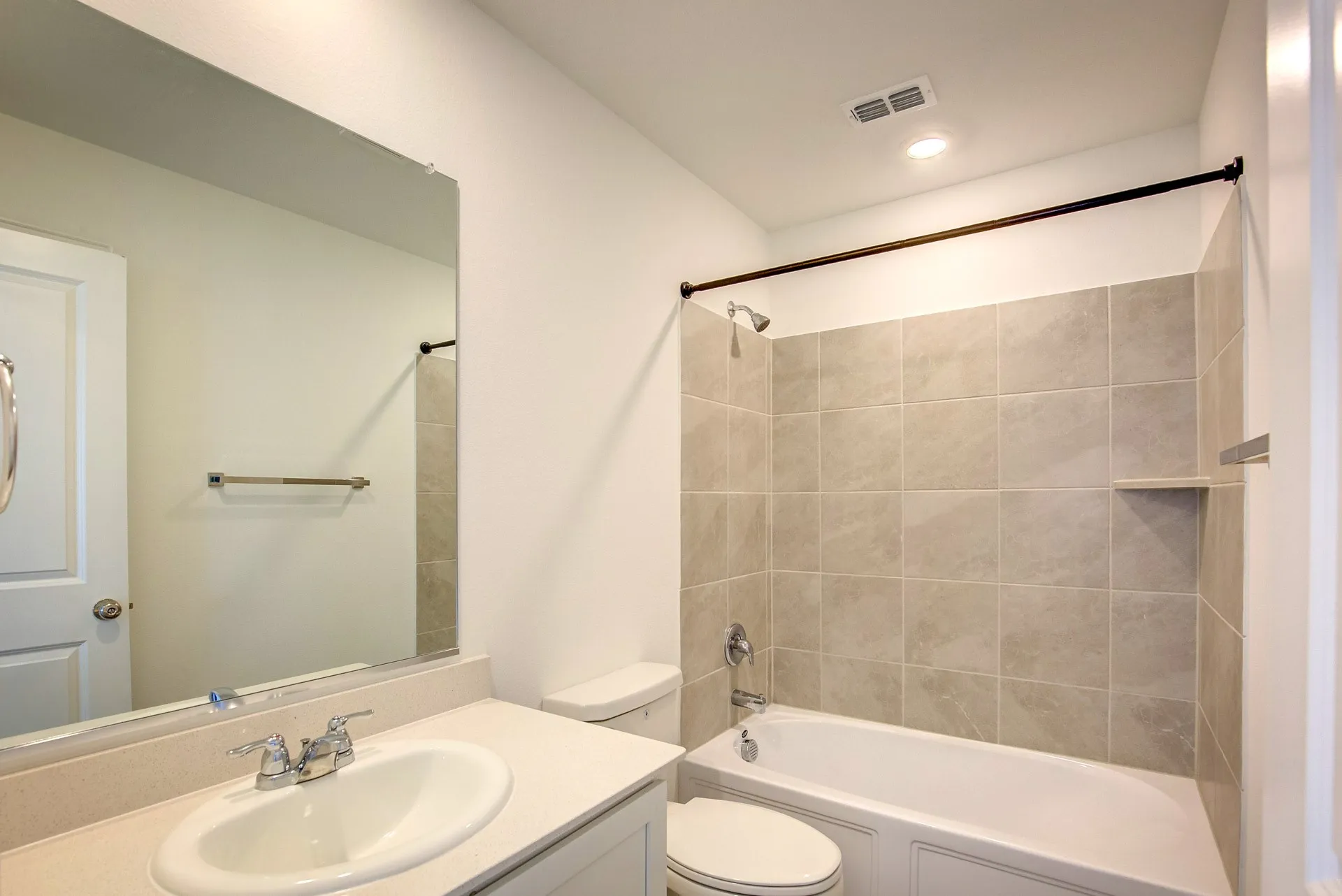 Single Family Residence For Rent in Tarrant County , 10013 Elkhorn Drive, Fort Worth, Texas 76179, 4 Bedroom, 3 Bathroom, 2 Garage spaces, 2,128 Sqft, built in 2023, mls#21411587, Real Estate Agent in Fort Worth, Homes For Rent in Tarrant county, Homes For Rent in Fort Worth, Realtor in Fort Worth Texas, Real Estate Brokerage Independent Realty Texas, Luminita Cordes Realtor