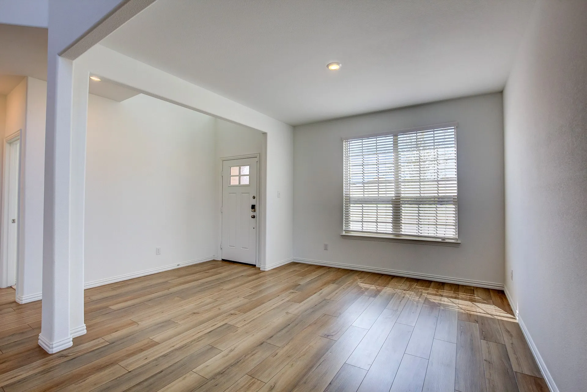 Single Family Residence For Rent in Tarrant County , 10013 Elkhorn Drive, Fort Worth, Texas 76179, 4 Bedroom, 3 Bathroom, 2 Garage spaces, 2,128 Sqft, built in 2023, mls#21411587, Real Estate Agent in Fort Worth, Homes For Rent in Tarrant county, Homes For Rent in Fort Worth, Realtor in Fort Worth Texas, Real Estate Brokerage Independent Realty Texas, Luminita Cordes Realtor