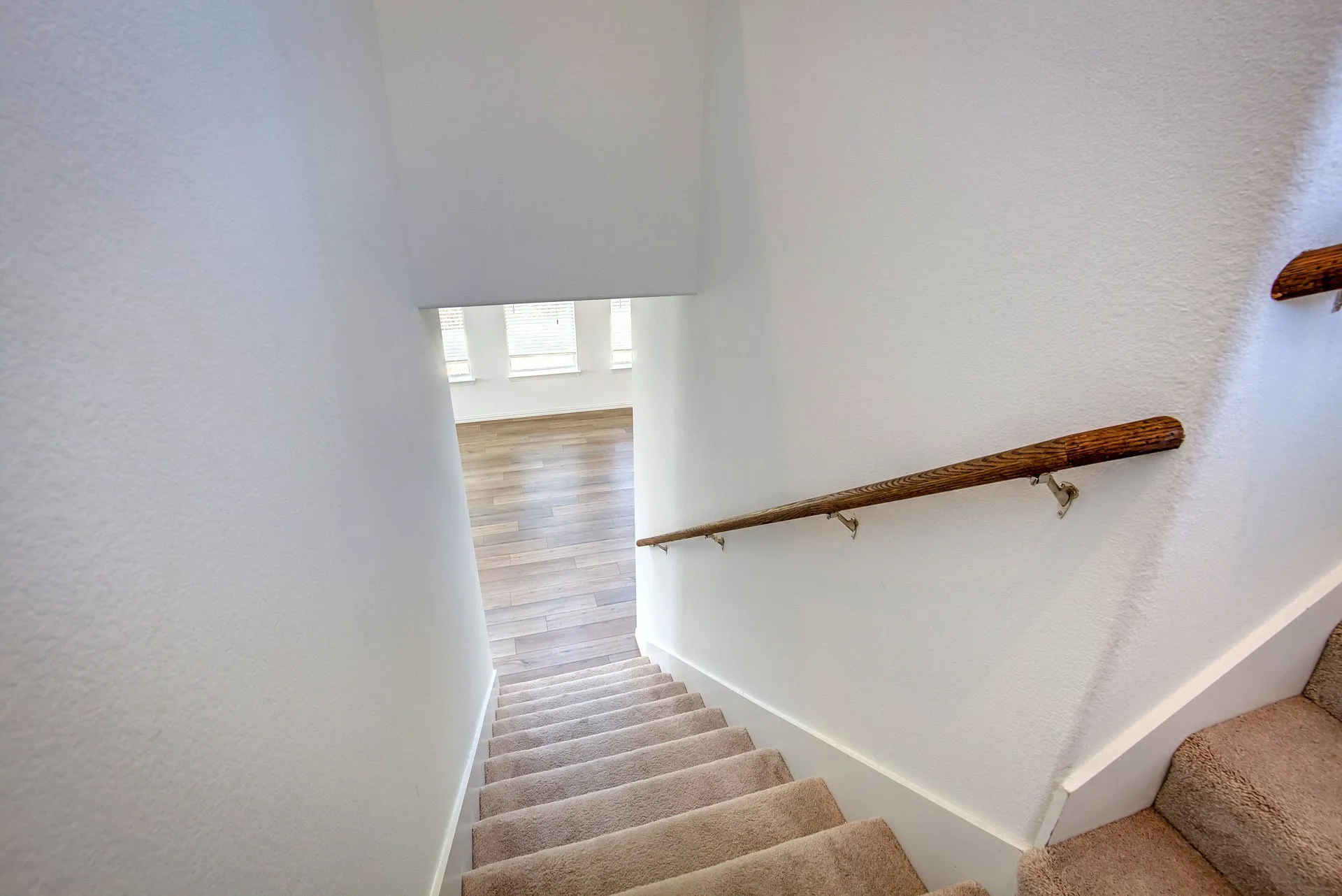 Single Family Residence For Rent in Tarrant County , 10013 Elkhorn Drive, Fort Worth, Texas 76179, 4 Bedroom, 3 Bathroom, 2 Garage spaces, 2,128 Sqft, built in 2023, mls#21411587, Real Estate Agent in Fort Worth, Homes For Rent in Tarrant county, Homes For Rent in Fort Worth, Realtor in Fort Worth Texas, Real Estate Brokerage Independent Realty Texas, Luminita Cordes Realtor