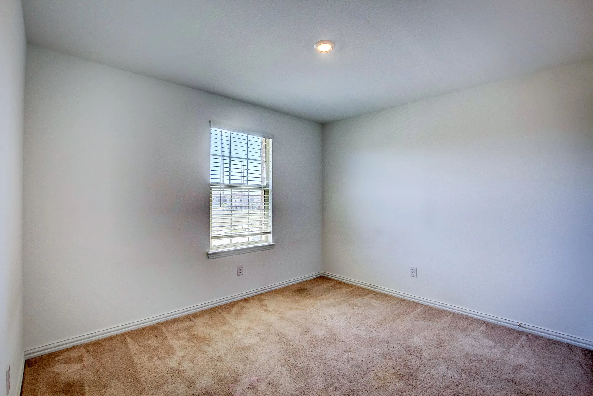 Single Family Residence For Rent in Tarrant County , 10013 Elkhorn Drive, Fort Worth, Texas 76179, 4 Bedroom, 3 Bathroom, 2 Garage spaces, 2,128 Sqft, built in 2023, mls#21411587, Real Estate Agent in Fort Worth, Homes For Rent in Tarrant county, Homes For Rent in Fort Worth, Realtor in Fort Worth Texas, Real Estate Brokerage Independent Realty Texas, Luminita Cordes Realtor