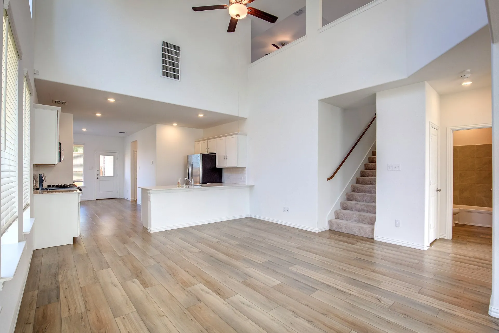 Single Family Residence For Rent in Tarrant County , 10013 Elkhorn Drive, Fort Worth, Texas 76179, 4 Bedroom, 3 Bathroom, 2 Garage spaces, 2,128 Sqft, built in 2023, mls#21411587, Real Estate Agent in Fort Worth, Homes For Rent in Tarrant county, Homes For Rent in Fort Worth, Realtor in Fort Worth Texas, Real Estate Brokerage Independent Realty Texas, Luminita Cordes Realtor