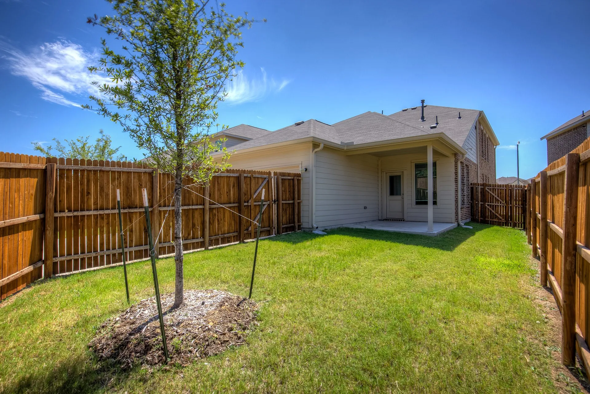Single Family Residence For Rent in Tarrant County , 10013 Elkhorn Drive, Fort Worth, Texas 76179, 4 Bedroom, 3 Bathroom, 2 Garage spaces, 2,128 Sqft, built in 2023, mls#21411587, Real Estate Agent in Fort Worth, Homes For Rent in Tarrant county, Homes For Rent in Fort Worth, Realtor in Fort Worth Texas, Real Estate Brokerage Independent Realty Texas, Luminita Cordes Realtor