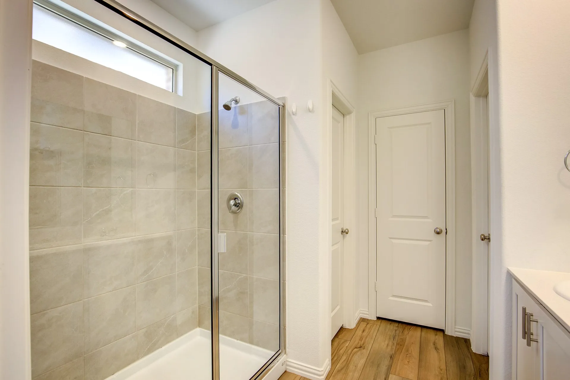 Single Family Residence For Rent in Tarrant County , 10013 Elkhorn Drive, Fort Worth, Texas 76179, 4 Bedroom, 3 Bathroom, 2 Garage spaces, 2,128 Sqft, built in 2023, mls#21411587, Real Estate Agent in Fort Worth, Homes For Rent in Tarrant county, Homes For Rent in Fort Worth, Realtor in Fort Worth Texas, Real Estate Brokerage Independent Realty Texas, Luminita Cordes Realtor
