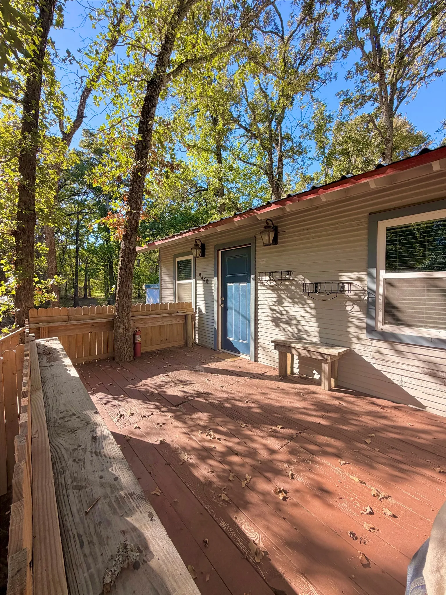 Single Family Residence For Sale in Hunt County , 9460 Amy Drive, Hawk Cove, Texas 75474, 1 Bedroom, 1 Bathroom, Garage spaces, 575 Sqft, built in 1974, mls#21407521, Real Estate Agent in Hawk Cove, Homes For Sale in Hunt county, Homes For Sale in Hawk Cove, Realtor in Hawk Cove Texas, Real Estate Brokerage Independent Realty Texas, Luminita Cordes Realtor