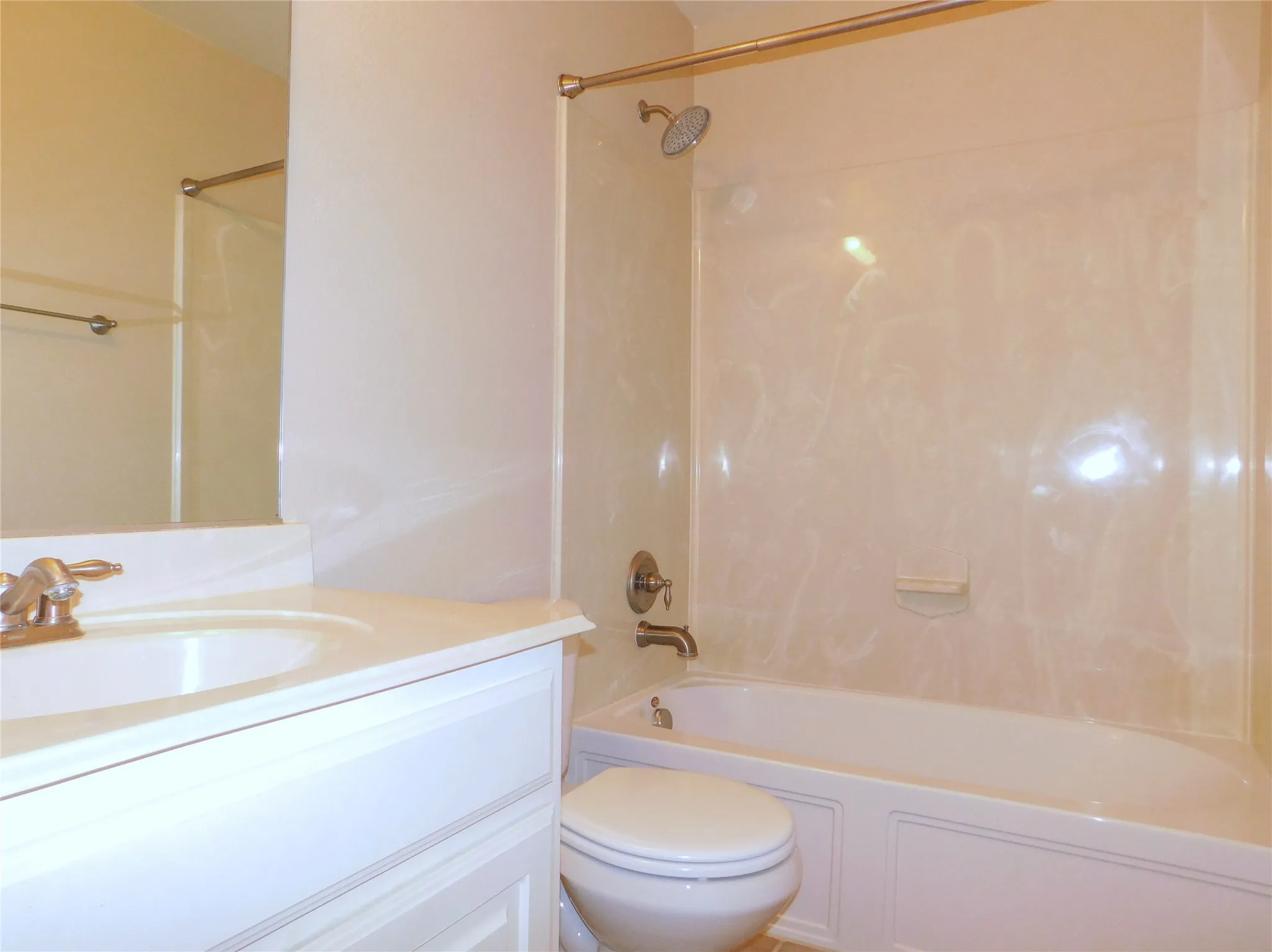Single Family Residence For Rent in Denton County , 2661 Lake Ridge Drive, Little Elm, Texas 75068, 3 Bedroom, 2 Bathroom, 2 Garage spaces, 1,673 Sqft, built in 2006, mls#21408295, Real Estate Agent in Little Elm, Homes For Rent in Denton county, Homes For Rent in Little Elm, Realtor in Little Elm Texas, Real Estate Brokerage Independent Realty Texas, Luminita Cordes Realtor