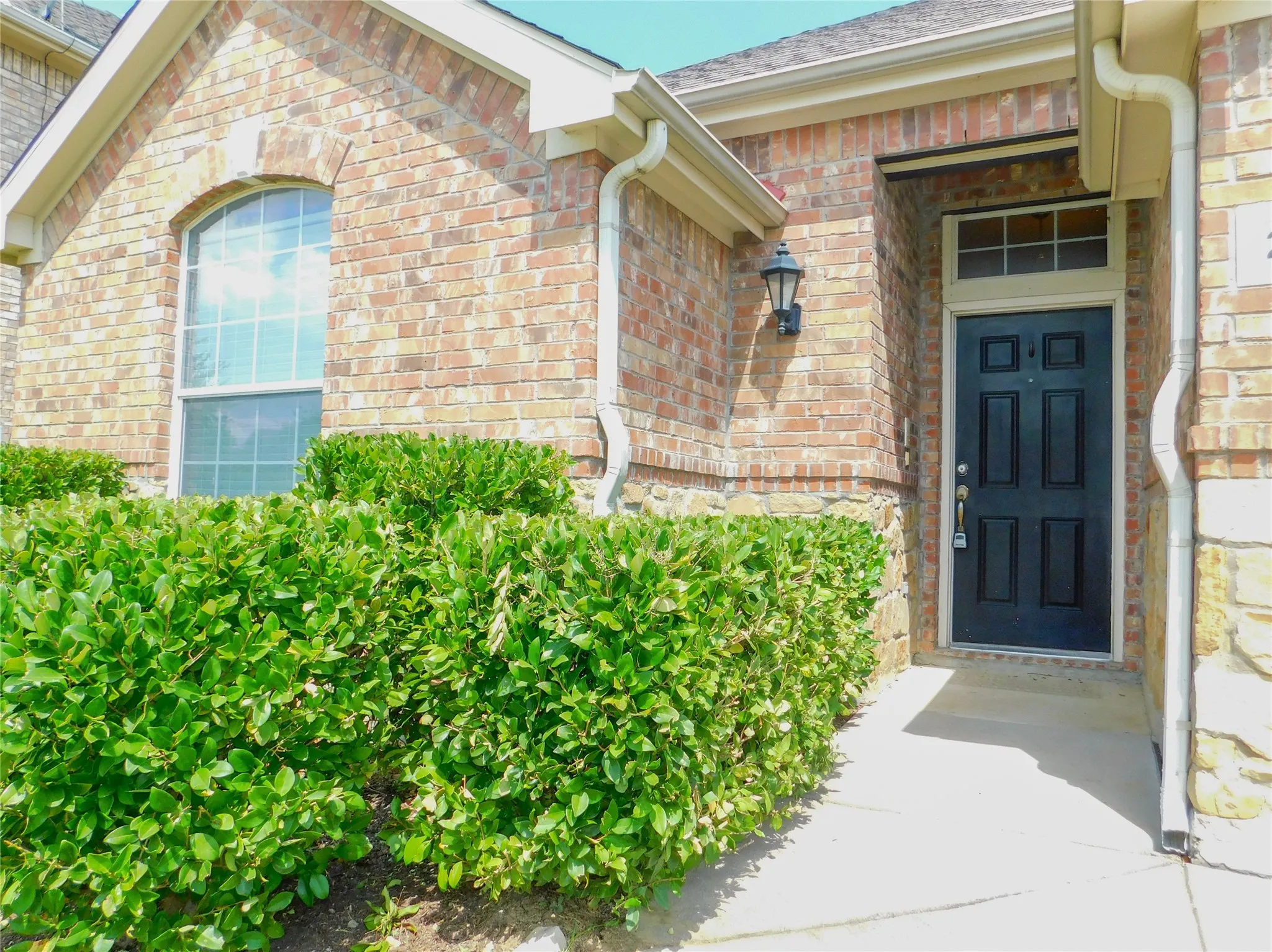 Single Family Residence For Rent in Denton County , 2661 Lake Ridge Drive, Little Elm, Texas 75068, 3 Bedroom, 2 Bathroom, 2 Garage spaces, 1,673 Sqft, built in 2006, mls#21408295, Real Estate Agent in Little Elm, Homes For Rent in Denton county, Homes For Rent in Little Elm, Realtor in Little Elm Texas, Real Estate Brokerage Independent Realty Texas, Luminita Cordes Realtor