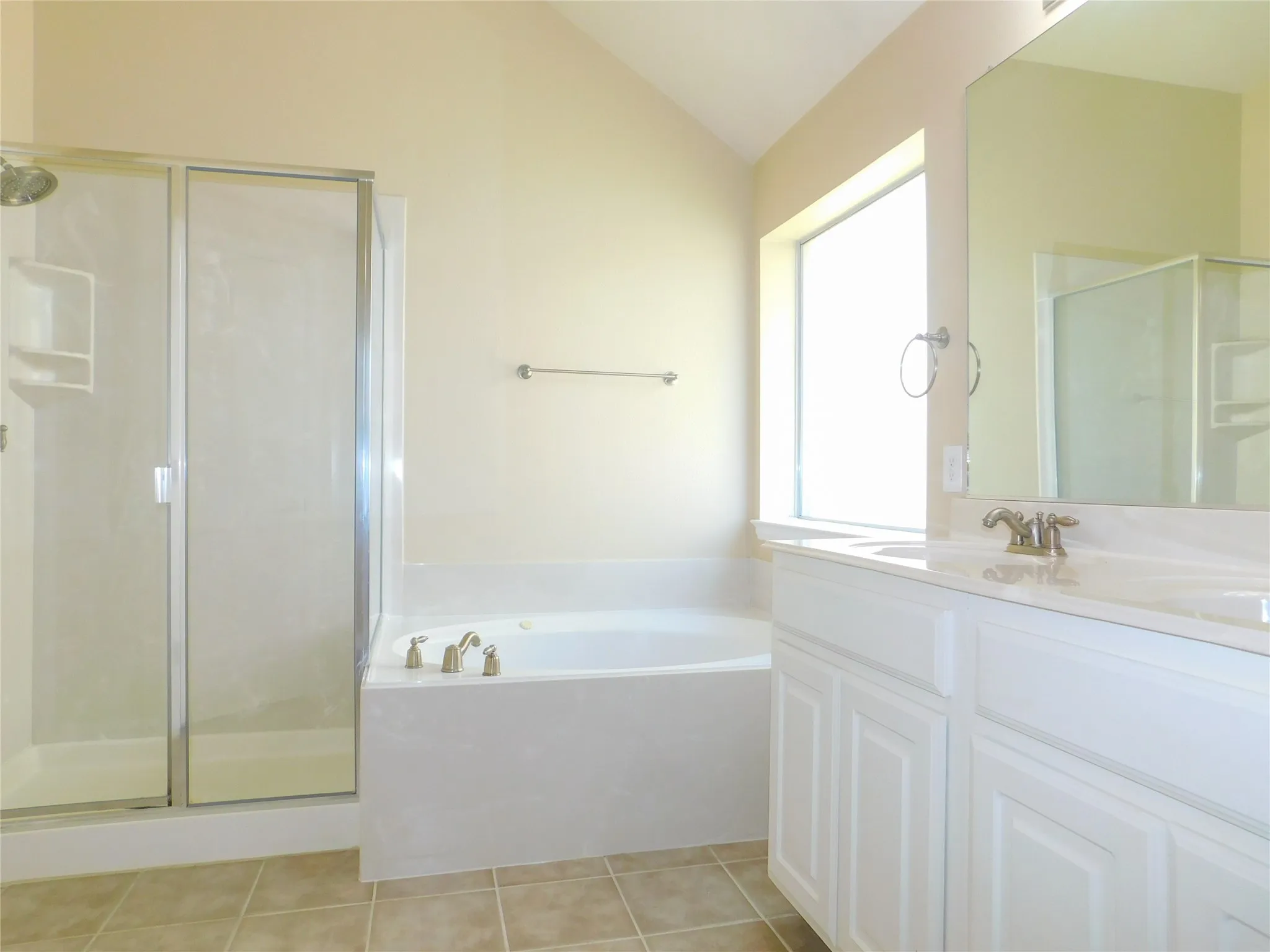 Single Family Residence For Rent in Denton County , 2661 Lake Ridge Drive, Little Elm, Texas 75068, 3 Bedroom, 2 Bathroom, 2 Garage spaces, 1,673 Sqft, built in 2006, mls#21408295, Real Estate Agent in Little Elm, Homes For Rent in Denton county, Homes For Rent in Little Elm, Realtor in Little Elm Texas, Real Estate Brokerage Independent Realty Texas, Luminita Cordes Realtor