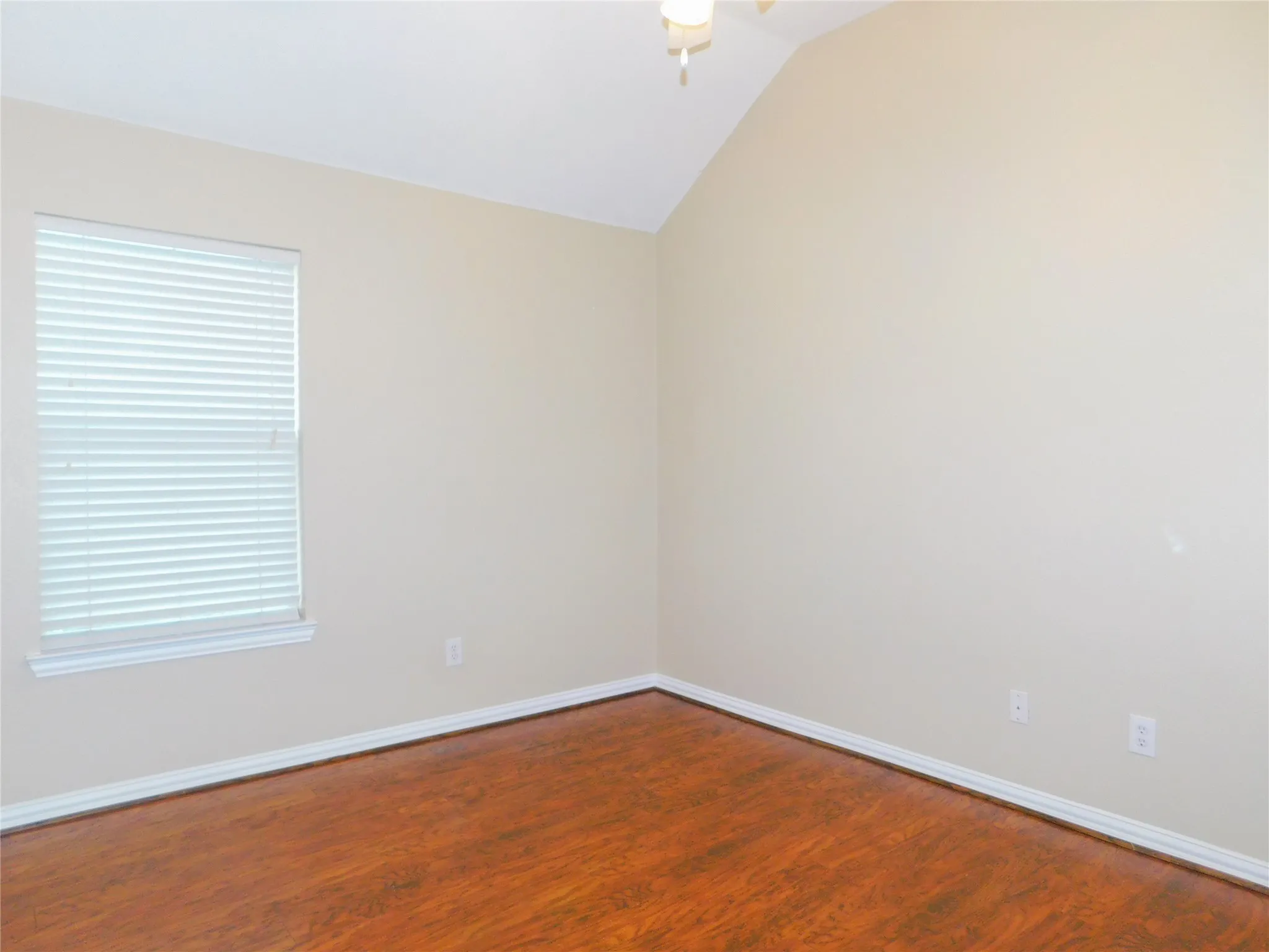 Single Family Residence For Rent in Denton County , 2661 Lake Ridge Drive, Little Elm, Texas 75068, 3 Bedroom, 2 Bathroom, 2 Garage spaces, 1,673 Sqft, built in 2006, mls#21408295, Real Estate Agent in Little Elm, Homes For Rent in Denton county, Homes For Rent in Little Elm, Realtor in Little Elm Texas, Real Estate Brokerage Independent Realty Texas, Luminita Cordes Realtor