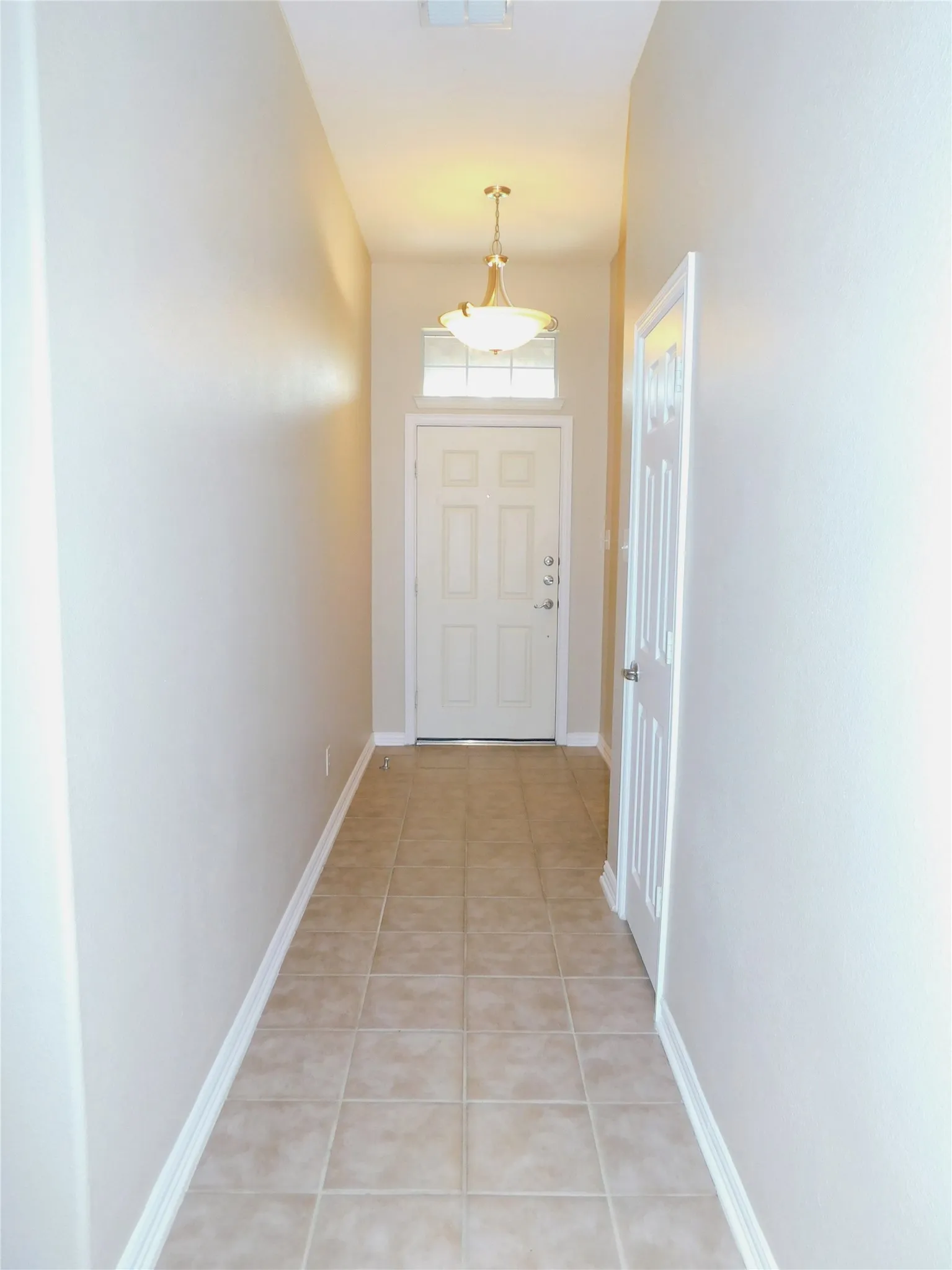 Single Family Residence For Rent in Denton County , 2661 Lake Ridge Drive, Little Elm, Texas 75068, 3 Bedroom, 2 Bathroom, 2 Garage spaces, 1,673 Sqft, built in 2006, mls#21408295, Real Estate Agent in Little Elm, Homes For Rent in Denton county, Homes For Rent in Little Elm, Realtor in Little Elm Texas, Real Estate Brokerage Independent Realty Texas, Luminita Cordes Realtor