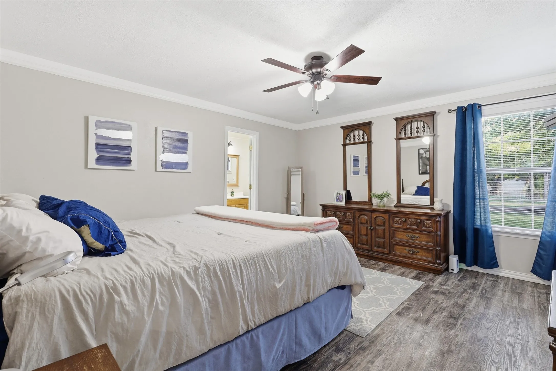 Single Family Residence For Sale in Johnson County , 609 W Kilpatrick Avenue, Cleburne, Texas 76033, 3 Bedroom, 2 Bathroom, 2 Garage spaces, 1,365 Sqft, built in 1979, mls#21411548, Real Estate Agent in Cleburne, Homes For Sale in Johnson county, Homes For Sale in Cleburne, Realtor in Cleburne Texas, Real Estate Brokerage Independent Realty Texas, Luminita Cordes Realtor