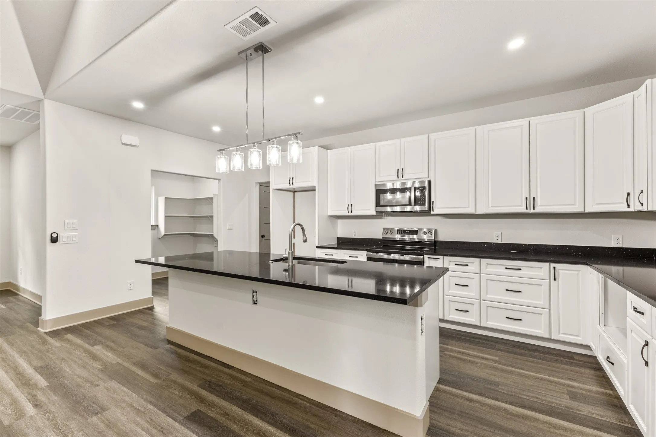 Single Family Residence For Sale in Hunt County , 5413 County Line Road 2252, Quinlan, Texas 75474, 3 Bedroom, 2 Bathroom, 2 Garage spaces, 1,830 Sqft, built in 2026, mls#21411539, Real Estate Agent in Quinlan, Homes For Sale in Hunt county, Homes For Sale in Quinlan, Realtor in Quinlan Texas, Real Estate Brokerage Independent Realty Texas, Luminita Cordes Realtor