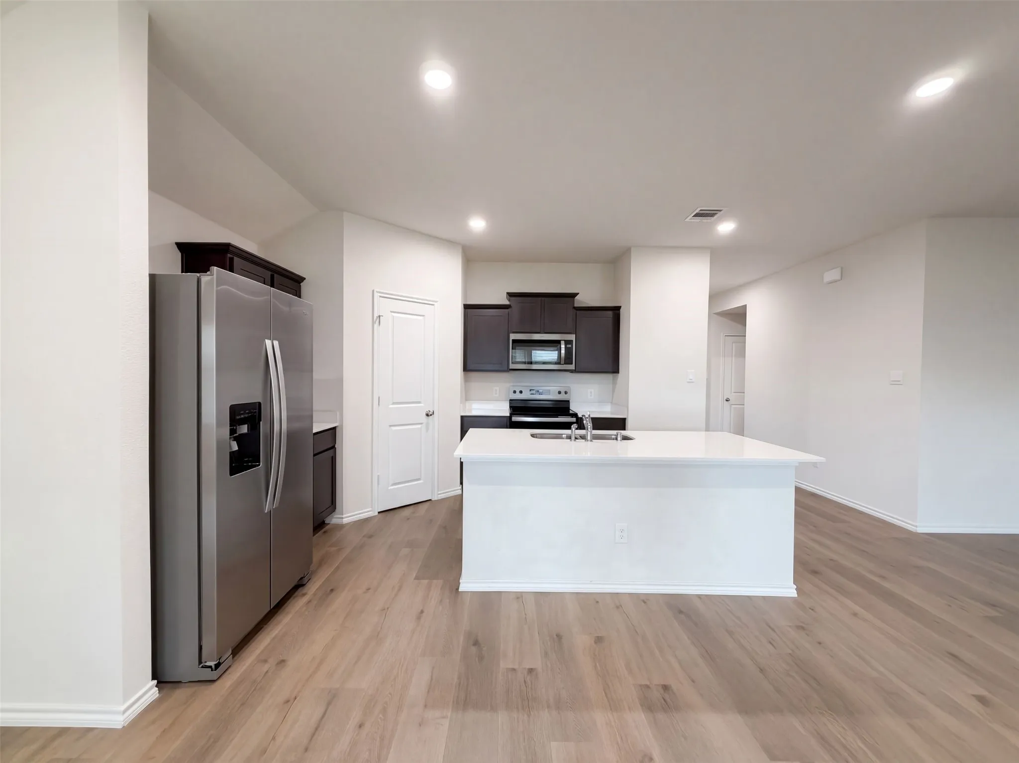 Single Family Residence For Sale in Hunt County , 204 Deception Pass Lane, Caddo Mills, Texas 75135, 4 Bedroom, 2 Bathroom, 2 Garage spaces, 1,900 Sqft, built in 2024, mls#21411533, Real Estate Agent in Caddo Mills, Homes For Sale in Hunt county, Homes For Sale in Caddo Mills, Realtor in Caddo Mills Texas, Real Estate Brokerage Independent Realty Texas, Luminita Cordes Realtor