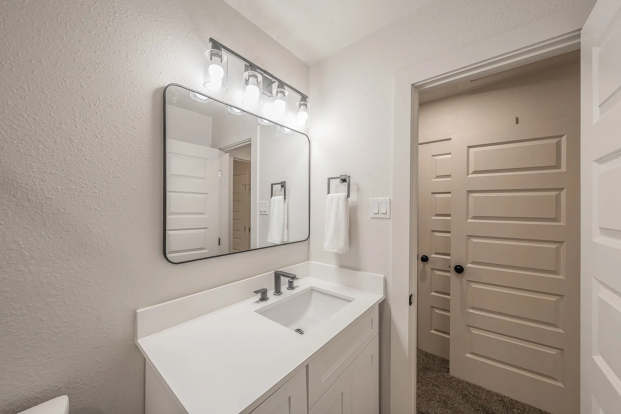 Single Family Residence For Sale in Parker County , 1228 S Brazos Street, Weatherford, Texas 76086, 3 Bedroom, 2 Bathroom, Garage spaces, 1,058 Sqft, built in 1958, mls#21410495, Real Estate Agent in Weatherford, Homes For Sale in Parker county, Homes For Sale in Weatherford, Realtor in Weatherford Texas, Real Estate Brokerage Independent Realty Texas, Luminita Cordes Realtor