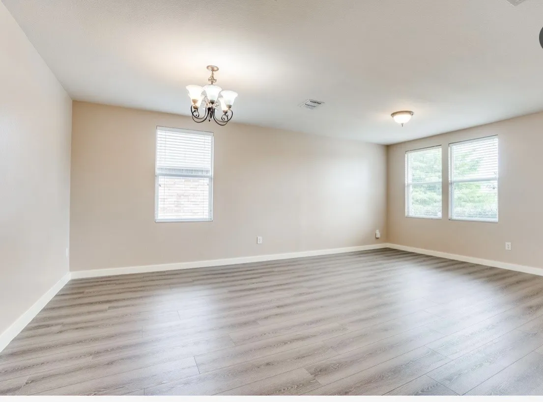 Single Family Residence For Sale in Dallas County , 1053 Cavern Drive, Mesquite, Texas 75181, 4 Bedroom, 2 Bathroom, 2 Garage spaces, 2,109 Sqft, built in 2005, mls#21411607, Real Estate Agent in Mesquite, Homes For Sale in Dallas county, Homes For Sale in Mesquite, Realtor in Mesquite Texas, Real Estate Brokerage Independent Realty Texas, Luminita Cordes Realtor