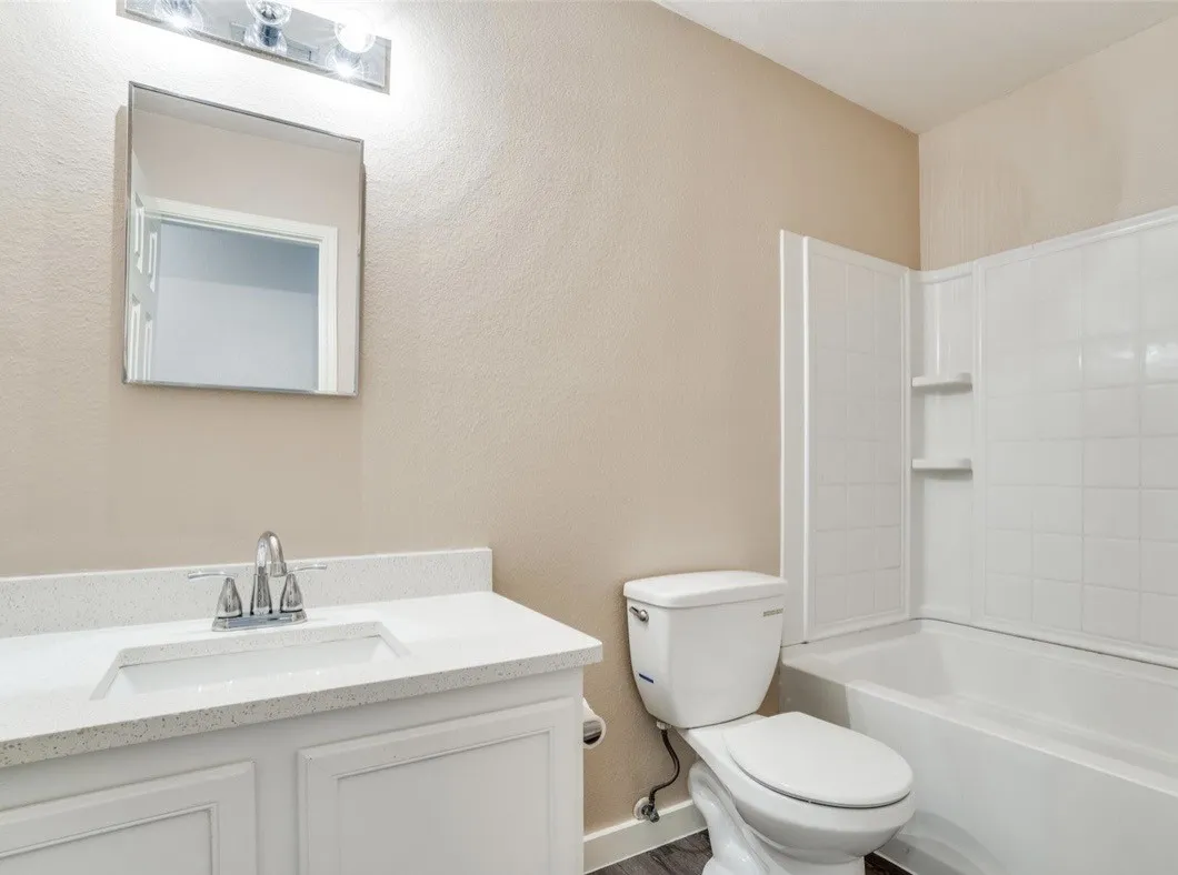 Single Family Residence For Sale in Dallas County , 1053 Cavern Drive, Mesquite, Texas 75181, 4 Bedroom, 2 Bathroom, 2 Garage spaces, 2,109 Sqft, built in 2005, mls#21411607, Real Estate Agent in Mesquite, Homes For Sale in Dallas county, Homes For Sale in Mesquite, Realtor in Mesquite Texas, Real Estate Brokerage Independent Realty Texas, Luminita Cordes Realtor