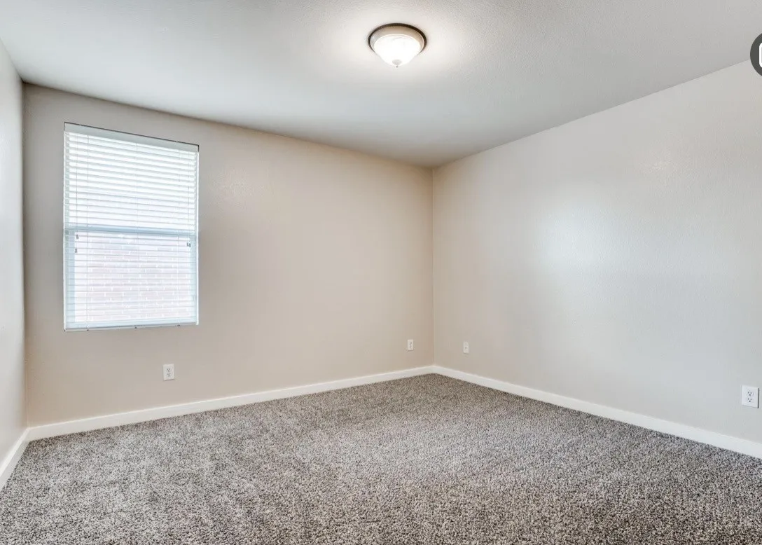 Single Family Residence For Sale in Dallas County , 1053 Cavern Drive, Mesquite, Texas 75181, 4 Bedroom, 2 Bathroom, 2 Garage spaces, 2,109 Sqft, built in 2005, mls#21411607, Real Estate Agent in Mesquite, Homes For Sale in Dallas county, Homes For Sale in Mesquite, Realtor in Mesquite Texas, Real Estate Brokerage Independent Realty Texas, Luminita Cordes Realtor
