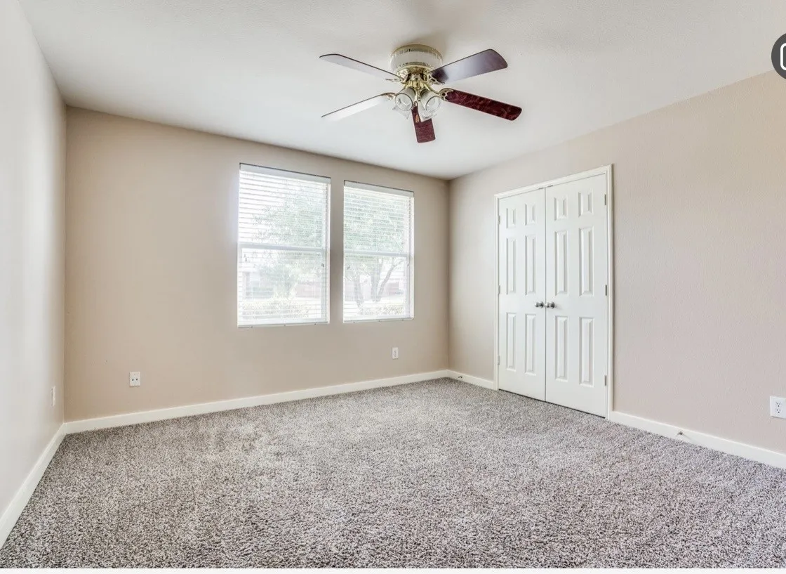 Single Family Residence For Sale in Dallas County , 1053 Cavern Drive, Mesquite, Texas 75181, 4 Bedroom, 2 Bathroom, 2 Garage spaces, 2,109 Sqft, built in 2005, mls#21411607, Real Estate Agent in Mesquite, Homes For Sale in Dallas county, Homes For Sale in Mesquite, Realtor in Mesquite Texas, Real Estate Brokerage Independent Realty Texas, Luminita Cordes Realtor
