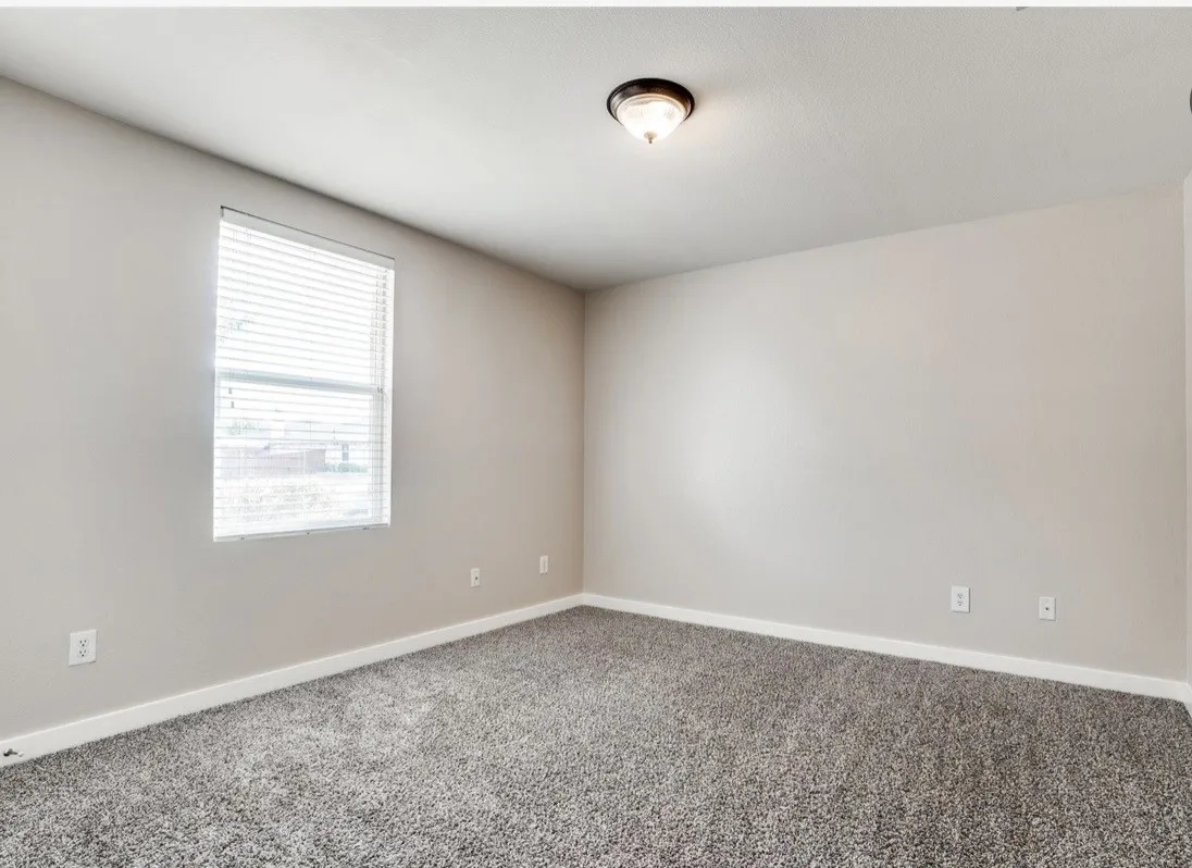 Single Family Residence For Sale in Dallas County , 1053 Cavern Drive, Mesquite, Texas 75181, 4 Bedroom, 2 Bathroom, 2 Garage spaces, 2,109 Sqft, built in 2005, mls#21411607, Real Estate Agent in Mesquite, Homes For Sale in Dallas county, Homes For Sale in Mesquite, Realtor in Mesquite Texas, Real Estate Brokerage Independent Realty Texas, Luminita Cordes Realtor