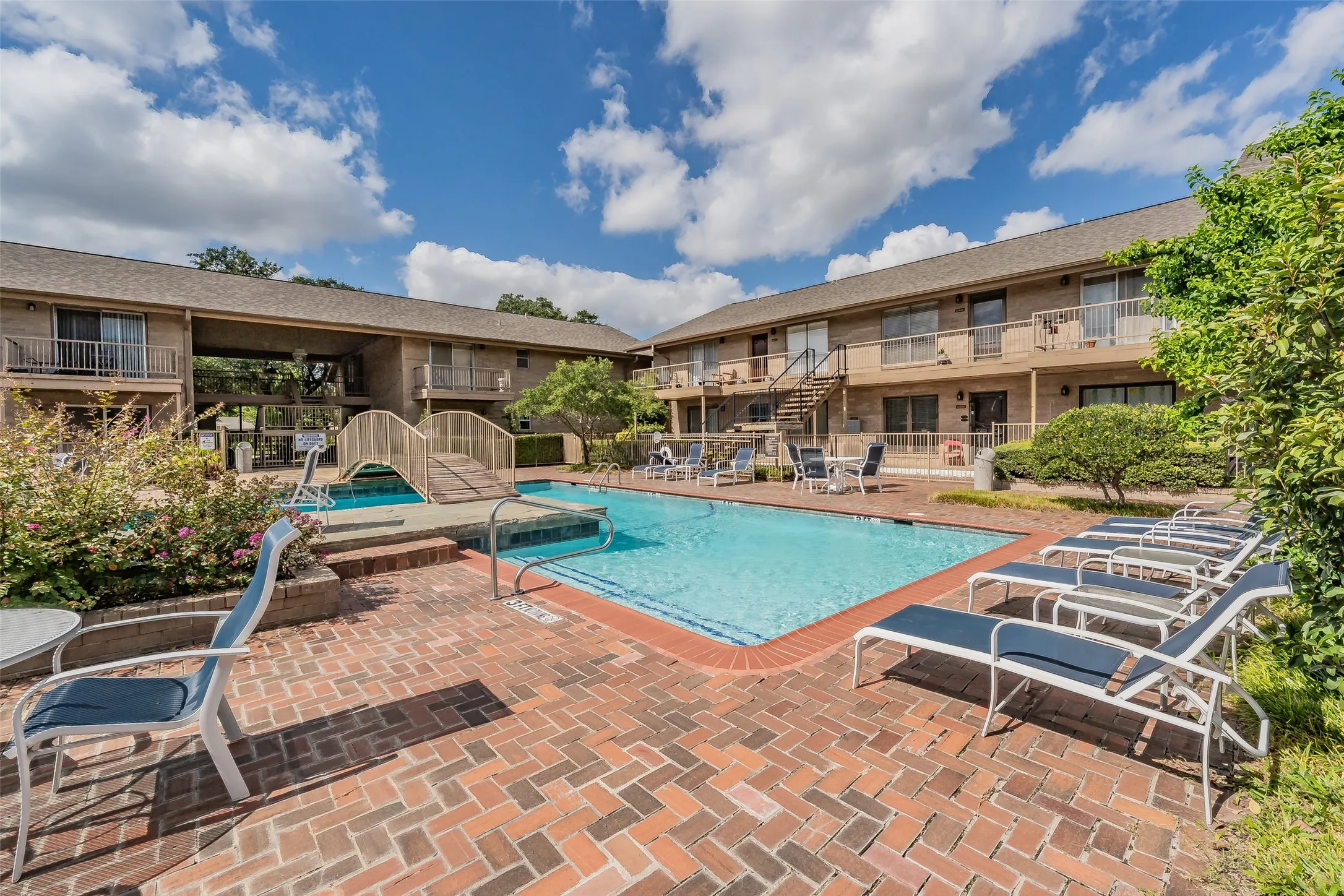 Condominium For Sale in Dallas County , 11338 Park Central Place D, Dallas, Texas 75230, 2 Bedroom, 3 Bathroom, Garage spaces, 1,627 Sqft, built in 1961, mls#21411530, Real Estate Agent in Dallas, Homes For Sale in Dallas county, Homes For Sale in Dallas, Realtor in Dallas Texas, Real Estate Brokerage Independent Realty Texas, Luminita Cordes Realtor
