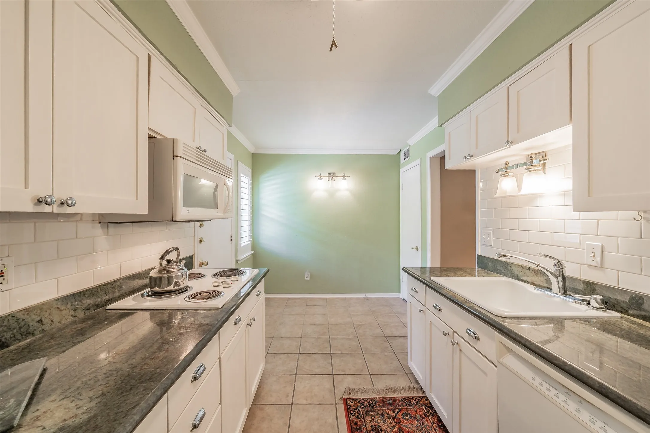 Condominium For Sale in Dallas County , 11338 Park Central Place D, Dallas, Texas 75230, 2 Bedroom, 3 Bathroom, Garage spaces, 1,627 Sqft, built in 1961, mls#21411530, Real Estate Agent in Dallas, Homes For Sale in Dallas county, Homes For Sale in Dallas, Realtor in Dallas Texas, Real Estate Brokerage Independent Realty Texas, Luminita Cordes Realtor