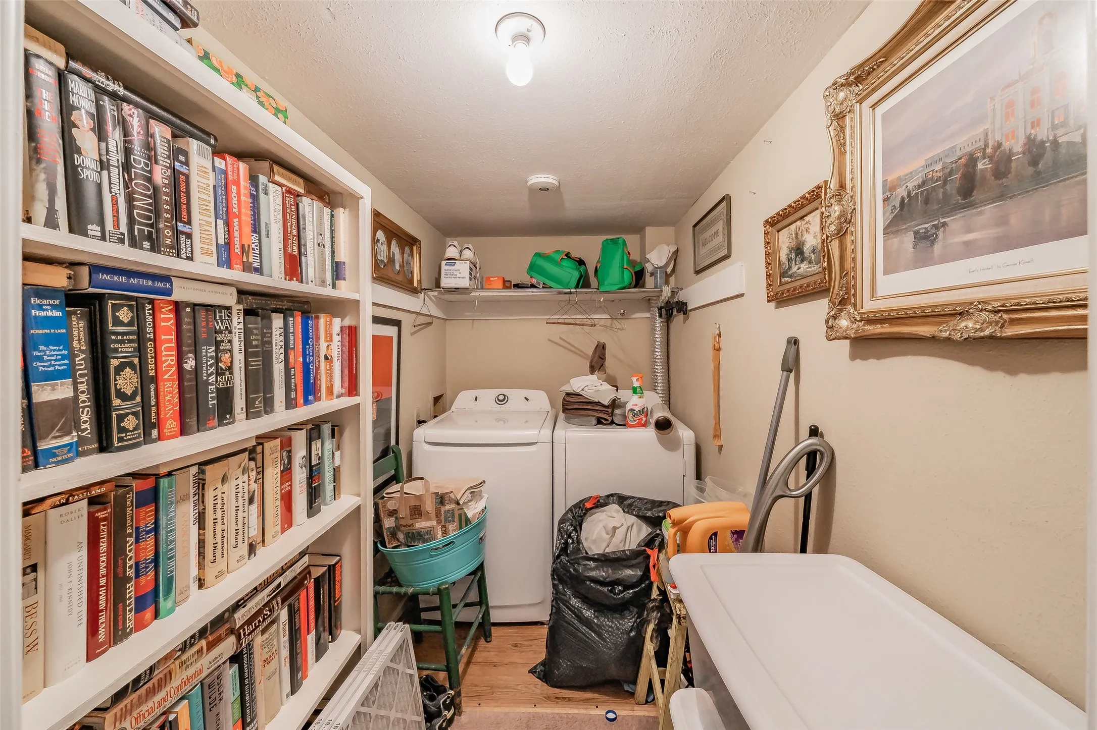 Condominium For Sale in Dallas County , 11338 Park Central Place D, Dallas, Texas 75230, 2 Bedroom, 3 Bathroom, Garage spaces, 1,627 Sqft, built in 1961, mls#21411530, Real Estate Agent in Dallas, Homes For Sale in Dallas county, Homes For Sale in Dallas, Realtor in Dallas Texas, Real Estate Brokerage Independent Realty Texas, Luminita Cordes Realtor