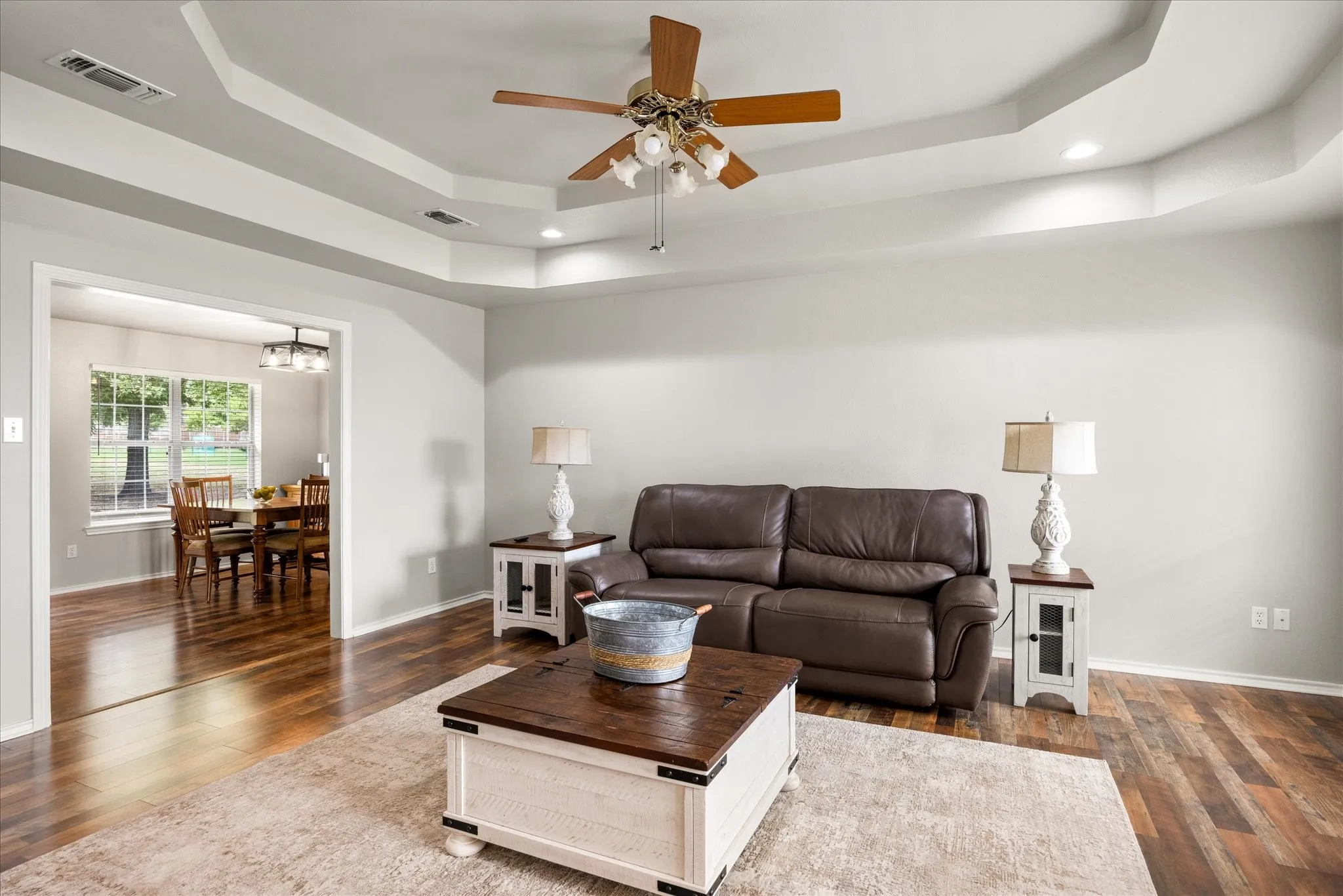 Single Family Residence For Sale in Hood County , 3708 Indian Creek Trail, Granbury, Texas 76049, 3 Bedroom, 2 Bathroom, 2 Garage spaces, 1,645 Sqft, built in 1997, mls#21408122, Real Estate Agent in Granbury, Homes For Sale in Hood county, Homes For Sale in Granbury, Realtor in Granbury Texas, Real Estate Brokerage Independent Realty Texas, Luminita Cordes Realtor