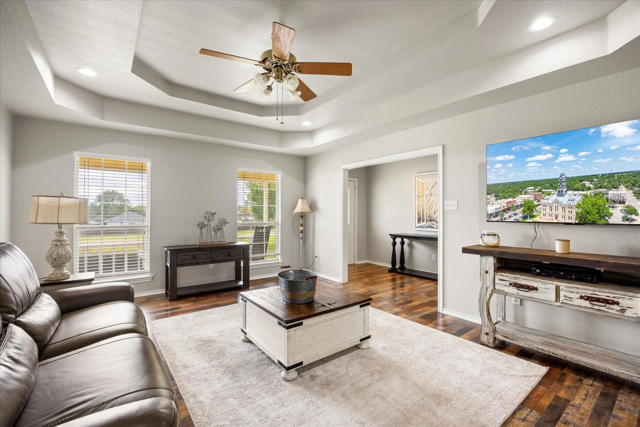 Single Family Residence For Sale in Hood County , 3708 Indian Creek Trail, Granbury, Texas 76049, 3 Bedroom, 2 Bathroom, 2 Garage spaces, 1,645 Sqft, built in 1997, mls#21408122, Real Estate Agent in Granbury, Homes For Sale in Hood county, Homes For Sale in Granbury, Realtor in Granbury Texas, Real Estate Brokerage Independent Realty Texas, Luminita Cordes Realtor