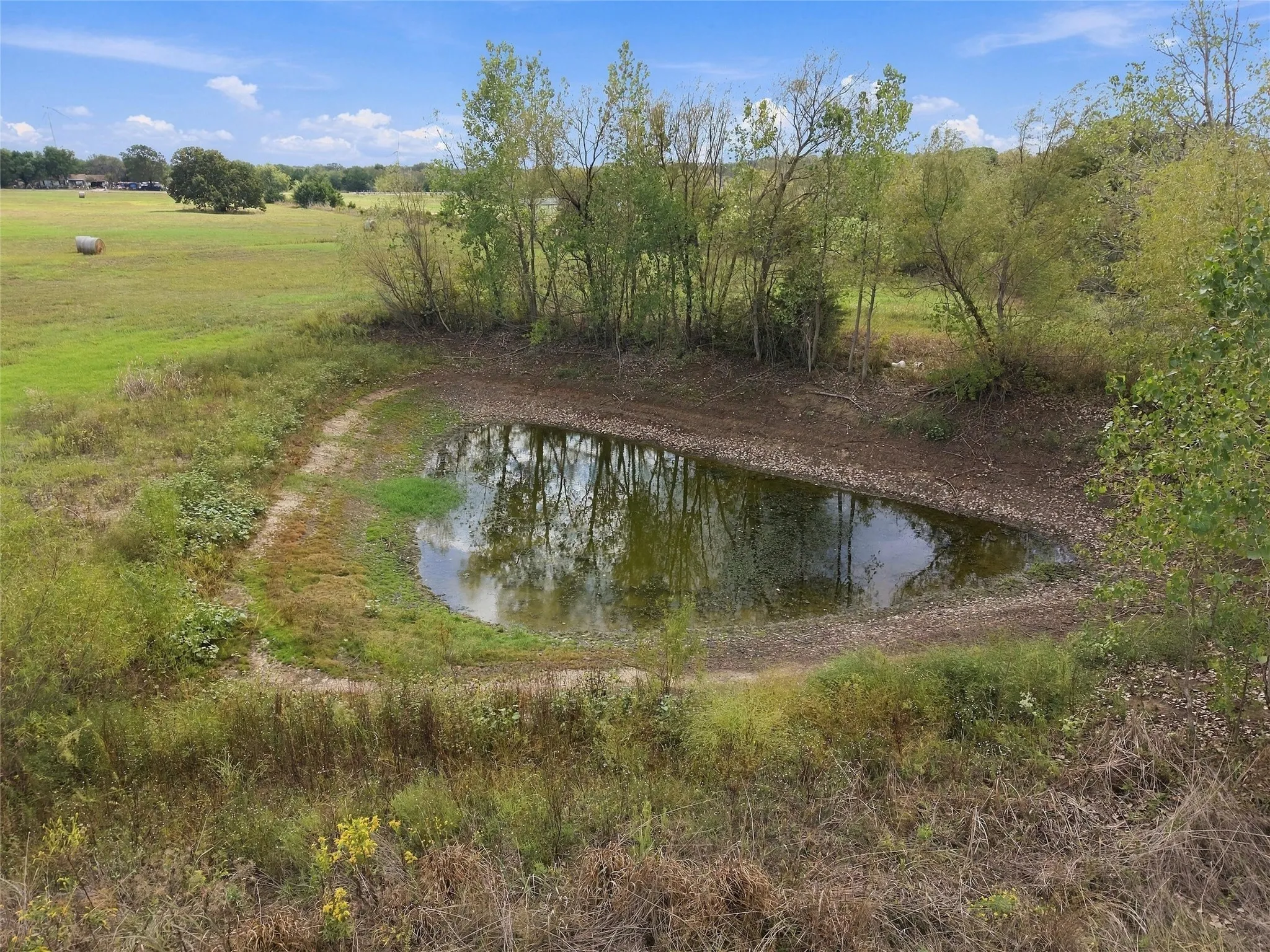 Single Family Residence For Sale in Hill County , 3200 NW 4th, Hubbard, Texas 76648, 3 Bedroom, 2 Bathroom, 2 Garage spaces, 2,279 Sqft, built in 2009, mls#21408059, Real Estate Agent in Hubbard, Homes For Sale in Hill county, Homes For Sale in Hubbard, Realtor in Hubbard Texas, Real Estate Brokerage Independent Realty Texas, Luminita Cordes Realtor