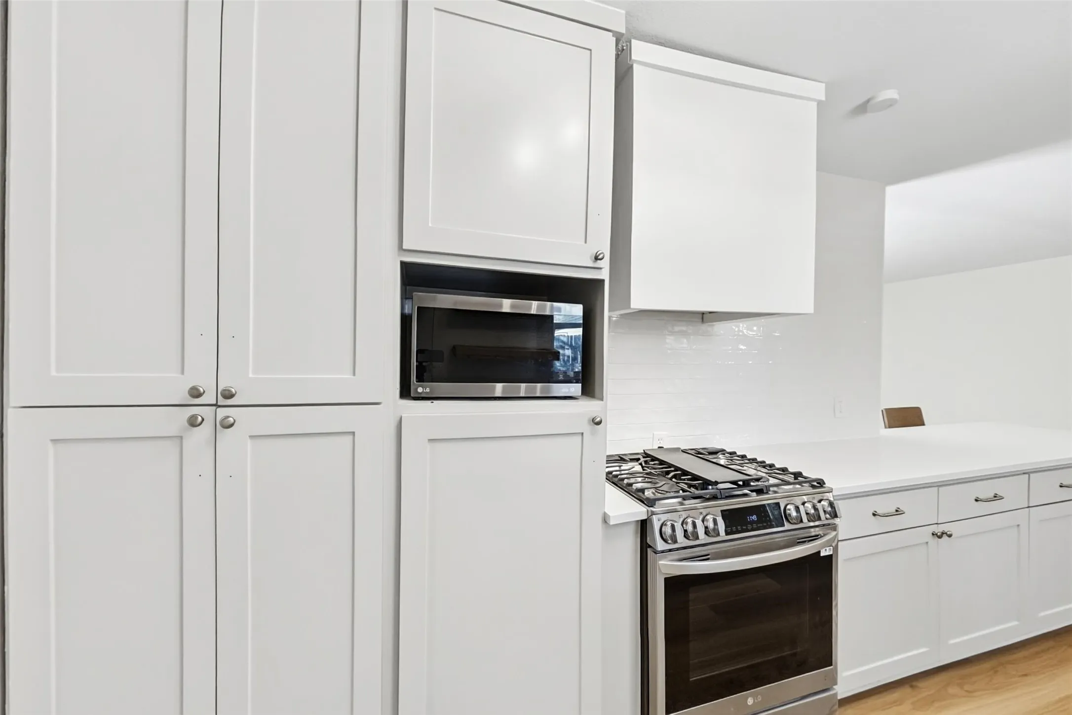 Single Family Residence For Rent in Tarrant County , 5605 Wimbleton Way, Fort Worth, Texas 76133, 3 Bedroom, 2 Bathroom, 2 Garage spaces, 1,994 Sqft, built in 1962, mls#21411618, Real Estate Agent in Fort Worth, Homes For Rent in Tarrant county, Homes For Rent in Fort Worth, Realtor in Fort Worth Texas, Real Estate Brokerage Independent Realty Texas, Luminita Cordes Realtor
