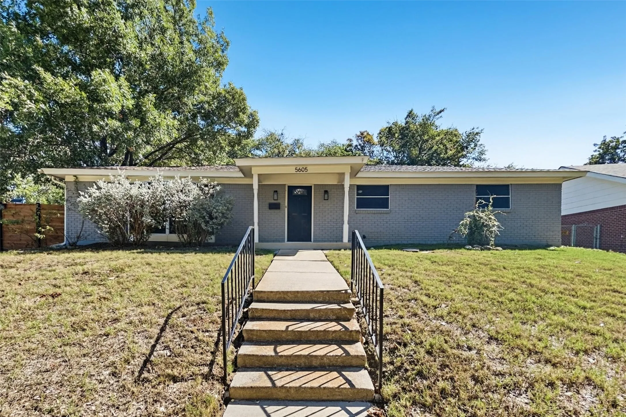 Single Family Residence For Rent