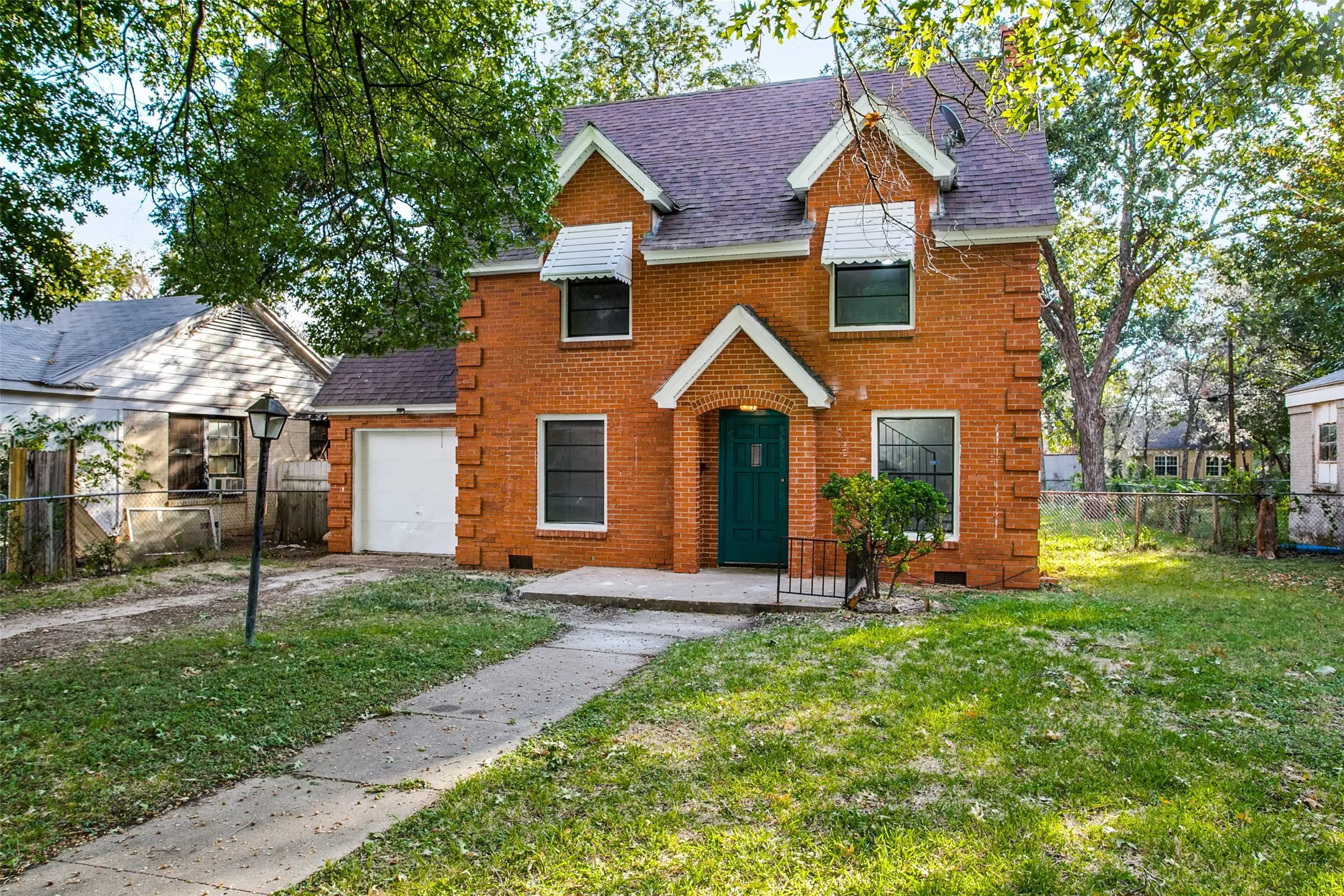 Single Family Residence For Rent