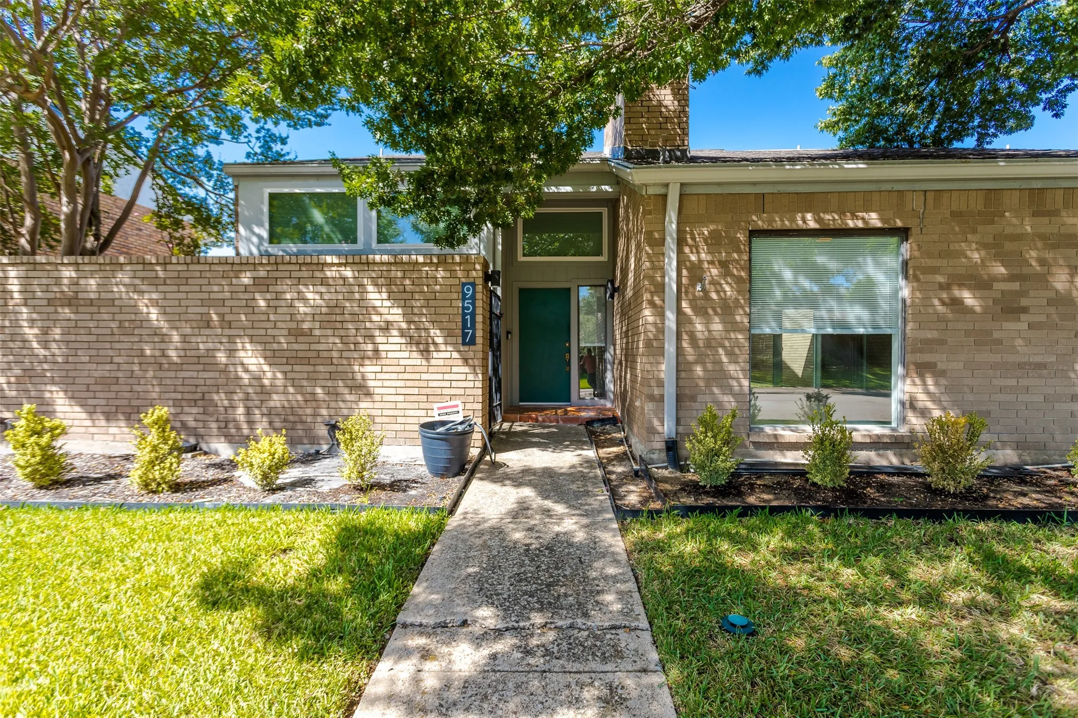 Duplex For Rent