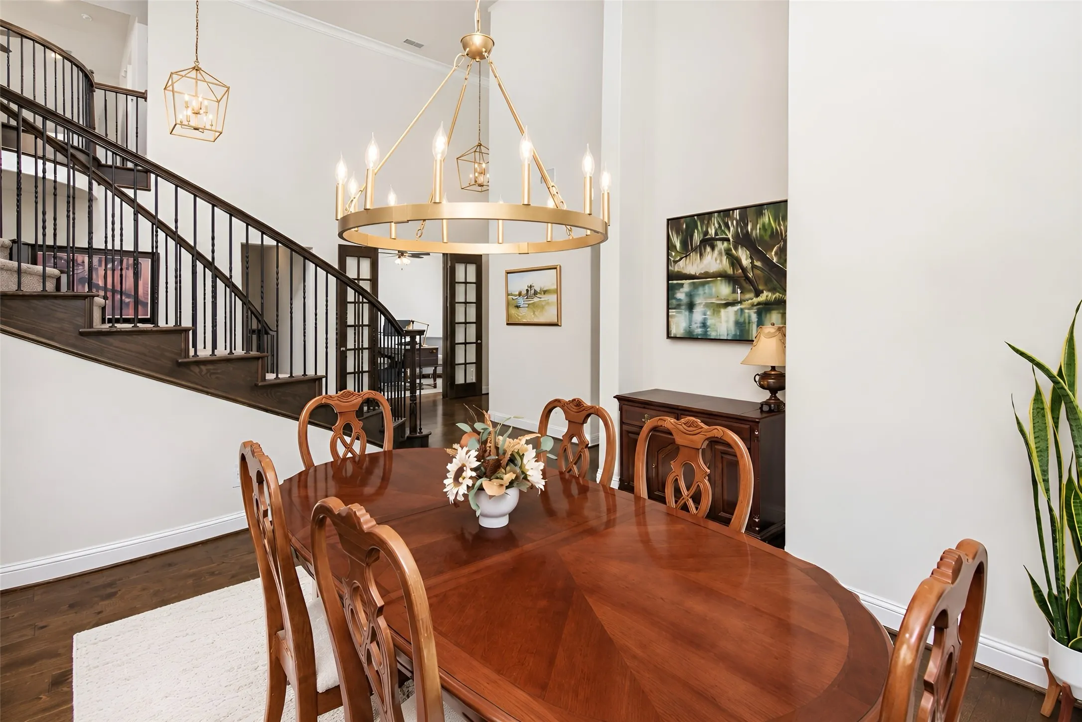 Formal Dining