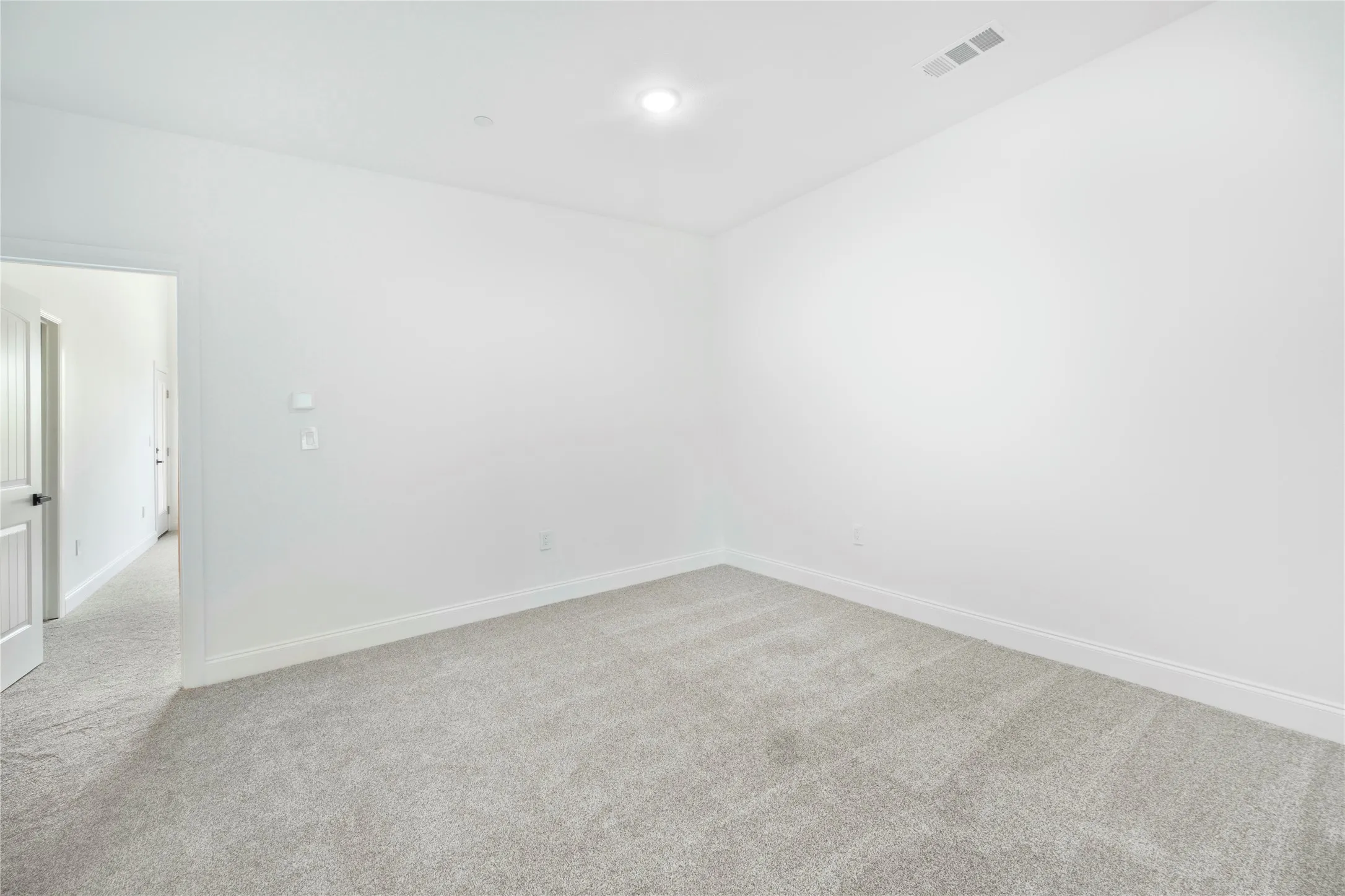 Townhouse For Rent in Dallas County , 6125 Sachse Street, Sachse, Texas 75048, 3 Bedroom, 3 Bathroom, 2 Garage spaces, 2,175 Sqft, built in 2026, mls#21409338, Real Estate Agent in Sachse, Homes For Rent in Dallas county, Homes For Rent in Sachse, Realtor in Sachse Texas, Real Estate Brokerage Independent Realty Texas, Luminita Cordes Realtor