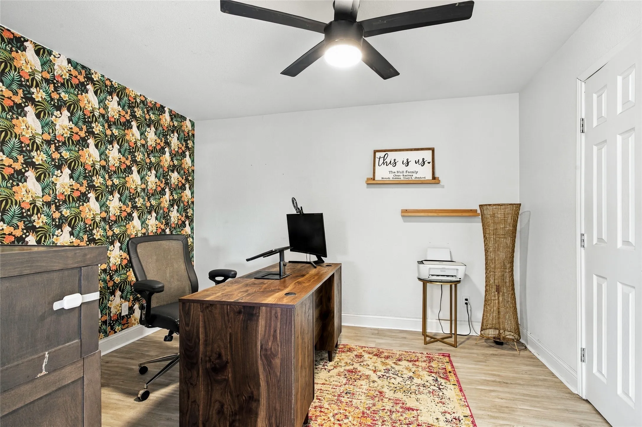 Single Family Residence For Sale in Grayson County , 455 Oak Ridge Road, Denison, Texas 75021, 5 Bedroom, 3 Bathroom, 2 Garage spaces, 3,636 Sqft, built in 1990, mls#21411048, Real Estate Agent in Denison, Homes For Sale in Grayson county, Homes For Sale in Denison, Realtor in Denison Texas, Real Estate Brokerage Independent Realty Texas, Luminita Cordes Realtor