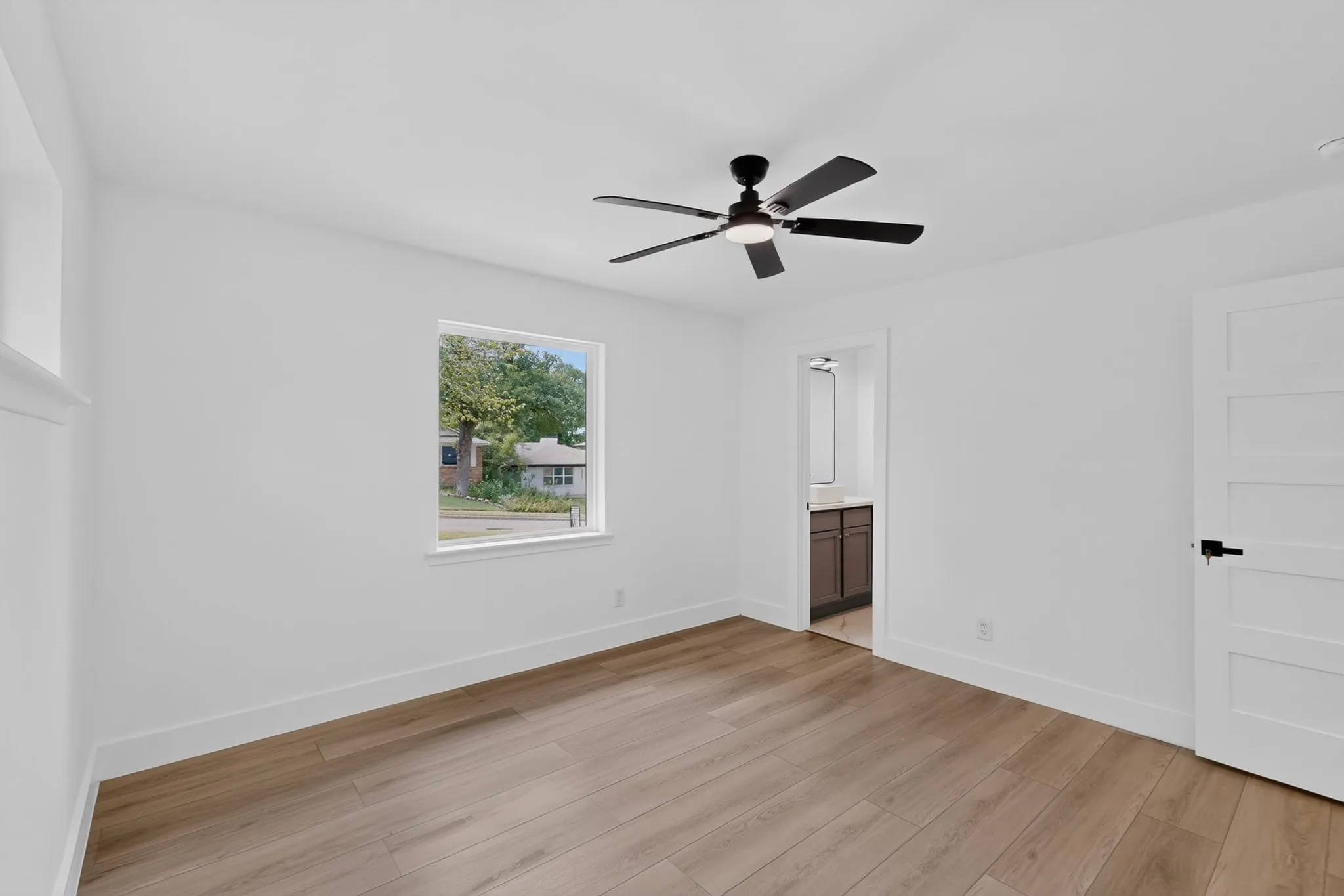 Single Family Residence For Rent in Dallas County , 2330 Cody Drive, Dallas, Texas 75228, 3 Bedroom, 3 Bathroom, 2 Garage spaces, 1,757 Sqft, built in 1962, mls#21404287, Real Estate Agent in Dallas, Homes For Rent in Dallas county, Homes For Rent in Dallas, Realtor in Dallas Texas, Real Estate Brokerage Independent Realty Texas, Luminita Cordes Realtor