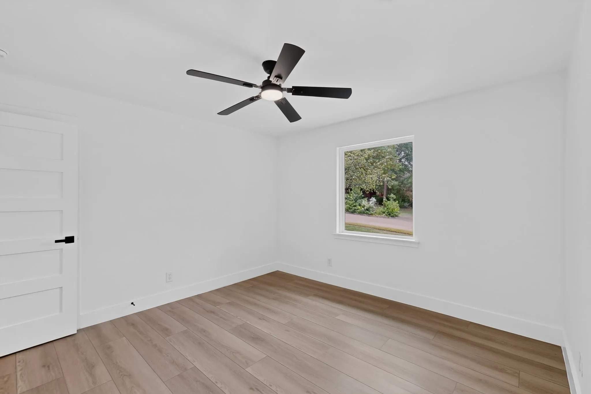 Single Family Residence For Rent in Dallas County , 2330 Cody Drive, Dallas, Texas 75228, 3 Bedroom, 3 Bathroom, 2 Garage spaces, 1,757 Sqft, built in 1962, mls#21404287, Real Estate Agent in Dallas, Homes For Rent in Dallas county, Homes For Rent in Dallas, Realtor in Dallas Texas, Real Estate Brokerage Independent Realty Texas, Luminita Cordes Realtor