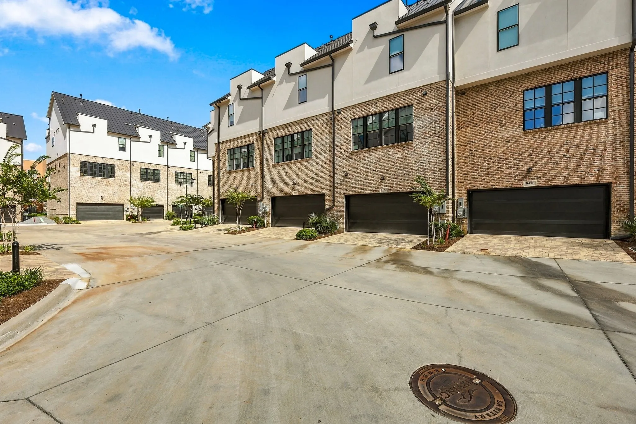 Townhouse For Rent in Dallas County , 5442 Patterson, Irving, Texas 75039, 3 Bedroom, 4 Bathroom, 2 Garage spaces, 2,144 Sqft, built in 2024, mls#21411056, Real Estate Agent in Irving, Homes For Rent in Dallas county, Homes For Rent in Irving, Realtor in Irving Texas, Real Estate Brokerage Independent Realty Texas, Luminita Cordes Realtor