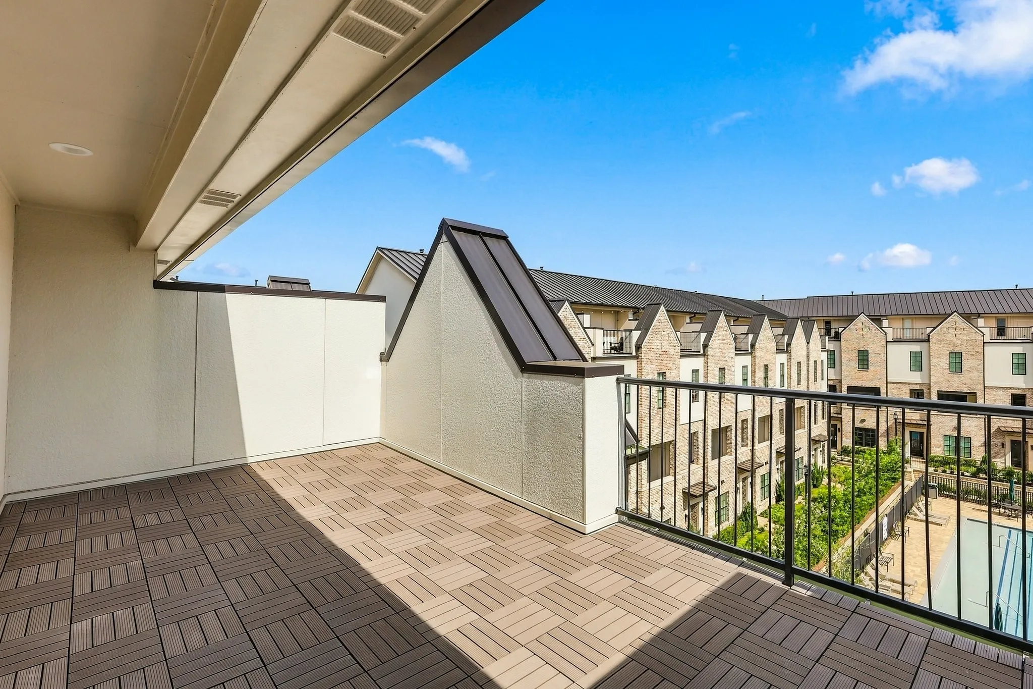 Townhouse For Rent in Dallas County , 5442 Patterson, Irving, Texas 75039, 3 Bedroom, 4 Bathroom, 2 Garage spaces, 2,144 Sqft, built in 2024, mls#21411056, Real Estate Agent in Irving, Homes For Rent in Dallas county, Homes For Rent in Irving, Realtor in Irving Texas, Real Estate Brokerage Independent Realty Texas, Luminita Cordes Realtor