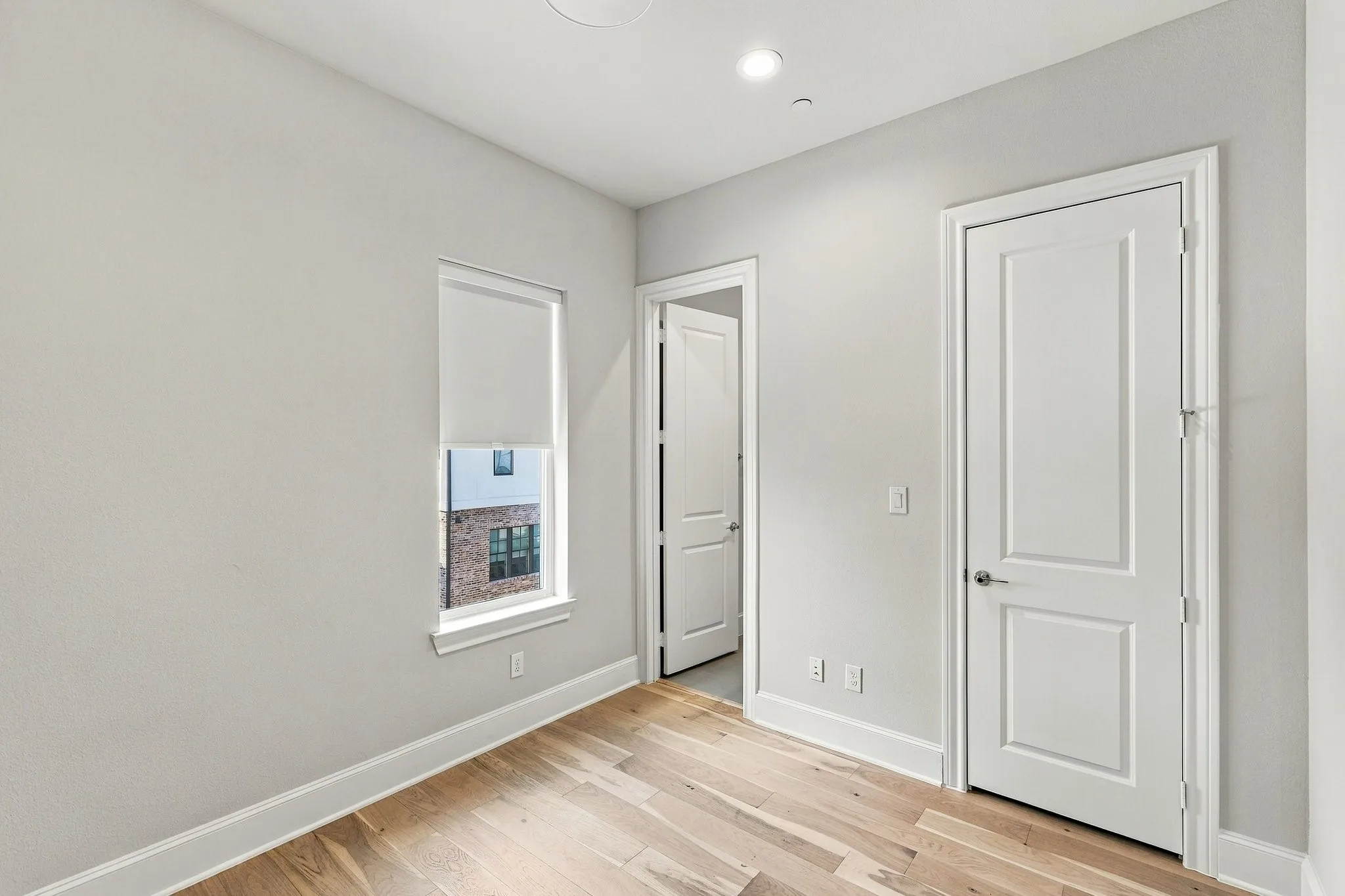Townhouse For Rent in Dallas County , 5442 Patterson, Irving, Texas 75039, 3 Bedroom, 4 Bathroom, 2 Garage spaces, 2,144 Sqft, built in 2024, mls#21411056, Real Estate Agent in Irving, Homes For Rent in Dallas county, Homes For Rent in Irving, Realtor in Irving Texas, Real Estate Brokerage Independent Realty Texas, Luminita Cordes Realtor