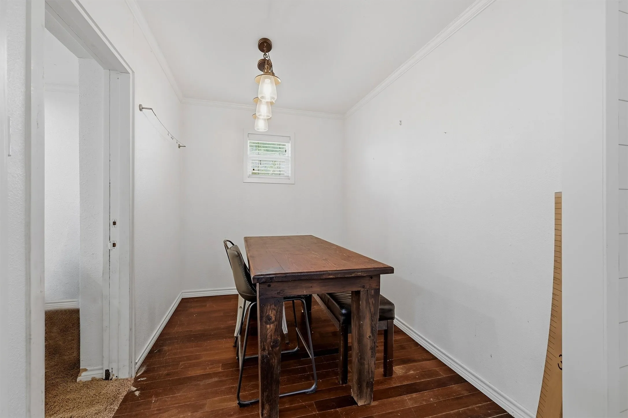 Single Family Residence For Sale in Grayson County , 109 Grayson Street, Whitesboro, Texas 76273, 3 Bedroom, 1 Bathroom, Garage spaces, 1,192 Sqft, built in 1970, mls#21411640, Real Estate Agent in Whitesboro, Homes For Sale in Grayson county, Homes For Sale in Whitesboro, Realtor in Whitesboro Texas, Real Estate Brokerage Independent Realty Texas, Luminita Cordes Realtor