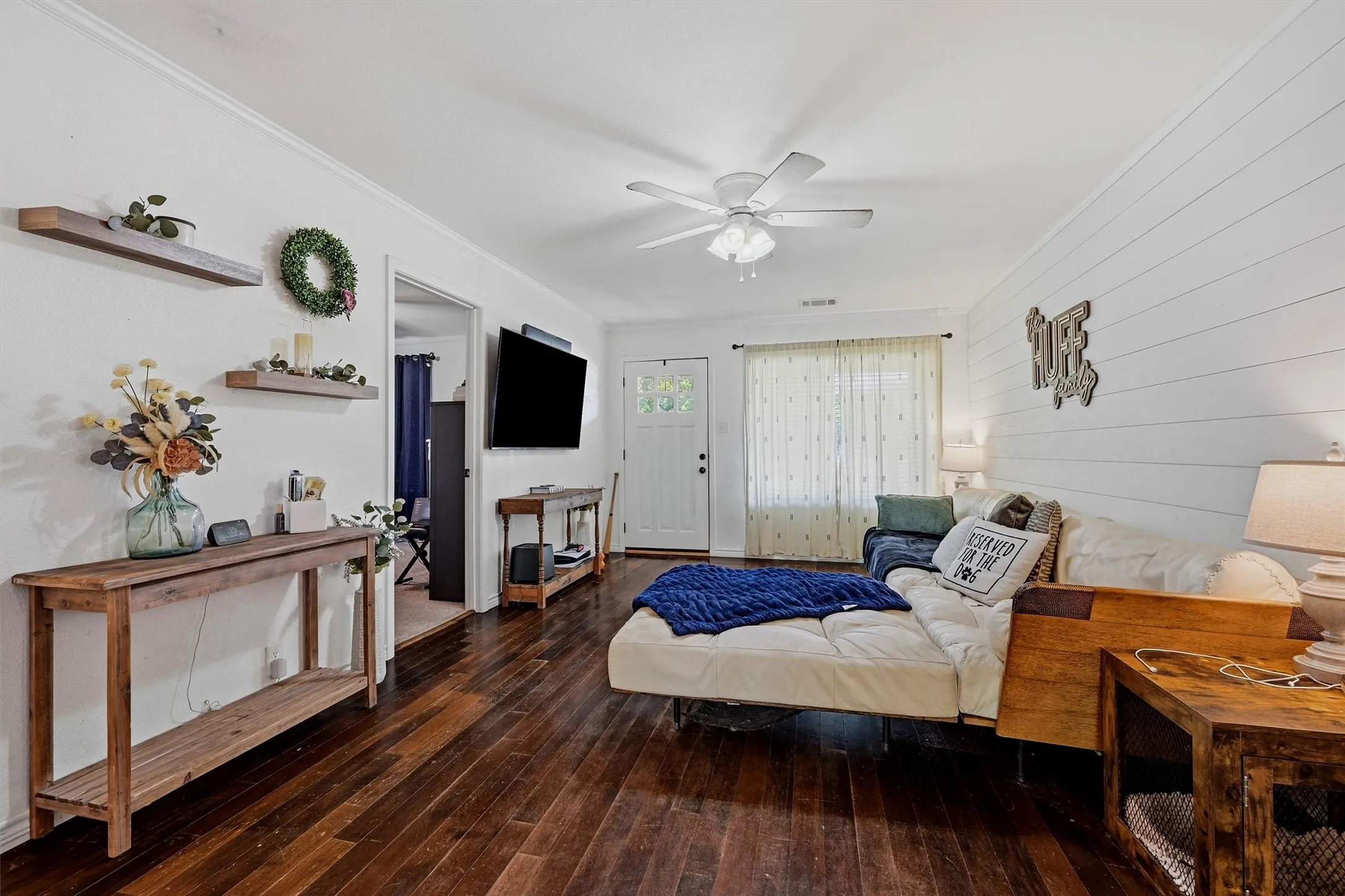 Single Family Residence For Sale in Grayson County , 109 Grayson Street, Whitesboro, Texas 76273, 3 Bedroom, 1 Bathroom, Garage spaces, 1,192 Sqft, built in 1970, mls#21411640, Real Estate Agent in Whitesboro, Homes For Sale in Grayson county, Homes For Sale in Whitesboro, Realtor in Whitesboro Texas, Real Estate Brokerage Independent Realty Texas, Luminita Cordes Realtor