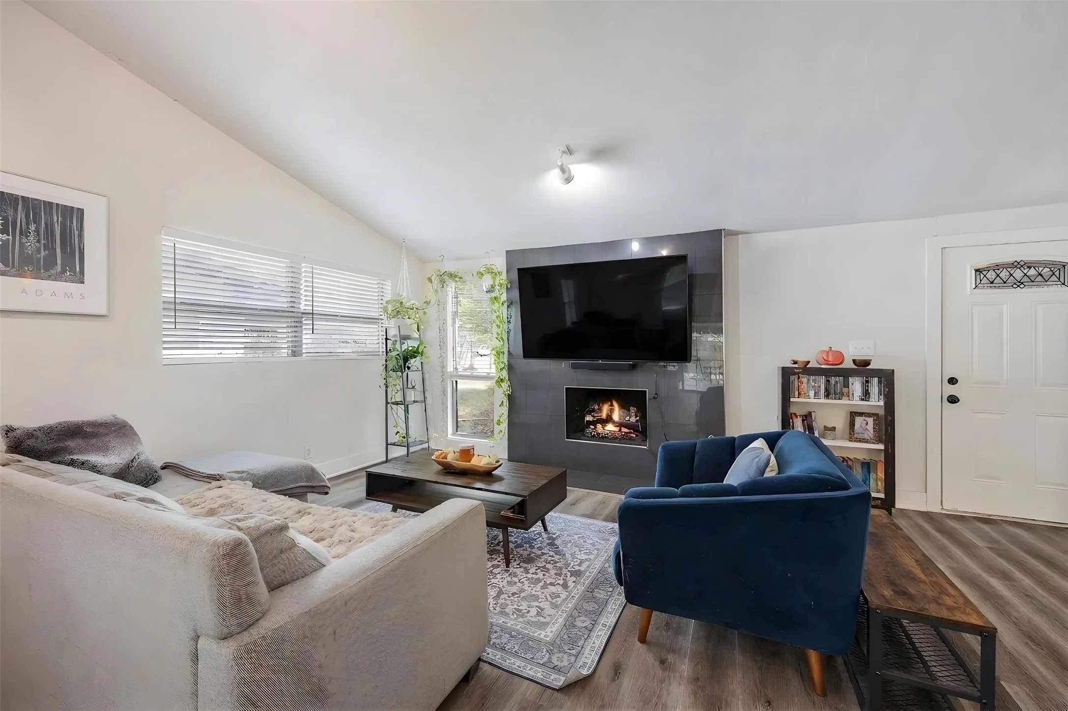 Single Family Residence For Sale