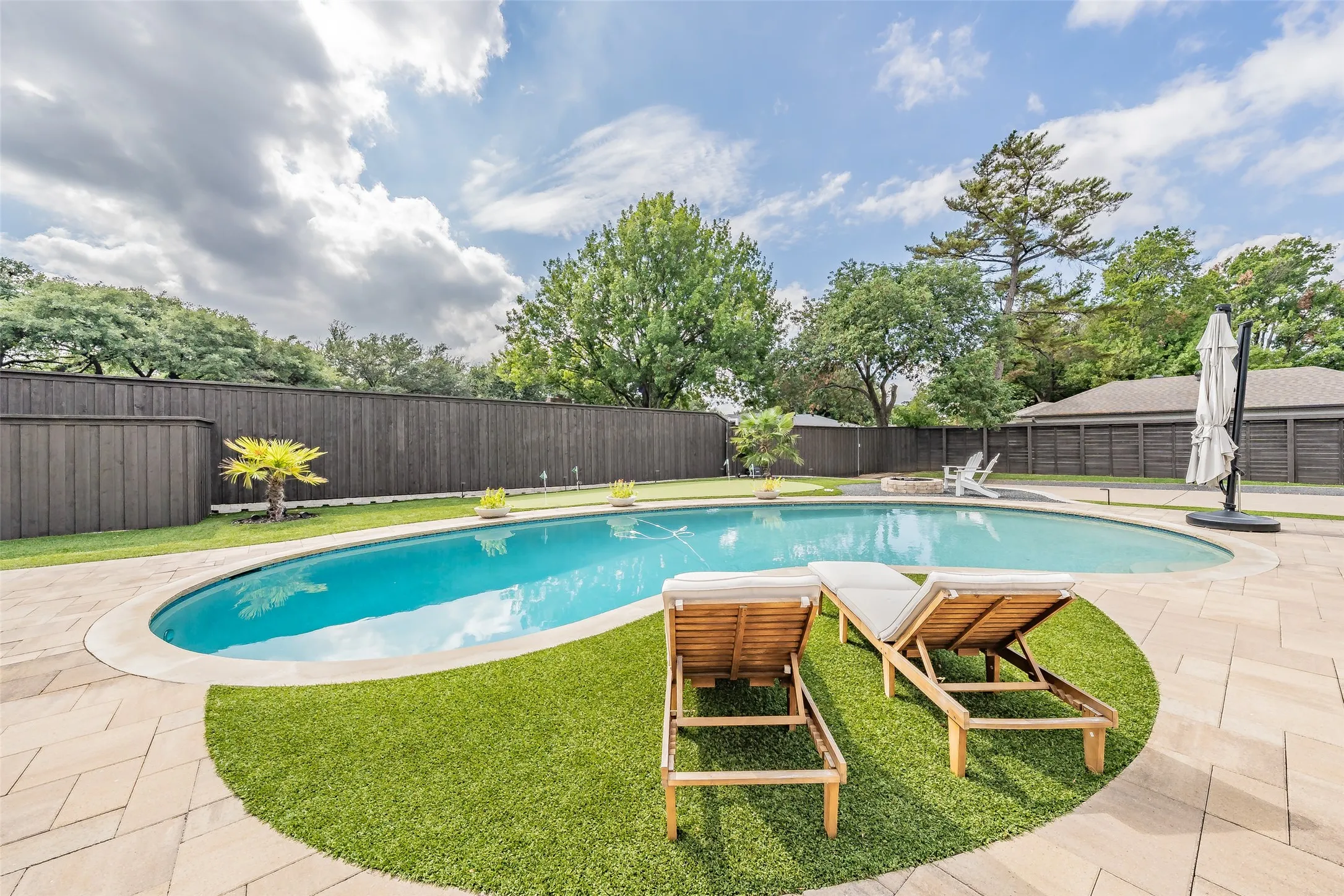 Single Family Residence For Rent in Dallas County , 4162 Allencrest Lane, Dallas, Texas 75244, 4 Bedroom, 3 Bathroom, 2 Garage spaces, 2,871 Sqft, built in 1969, mls#21410776, Real Estate Agent in Dallas, Homes For Rent in Dallas county, Homes For Rent in Dallas, Realtor in Dallas Texas, Real Estate Brokerage Independent Realty Texas, Luminita Cordes Realtor
