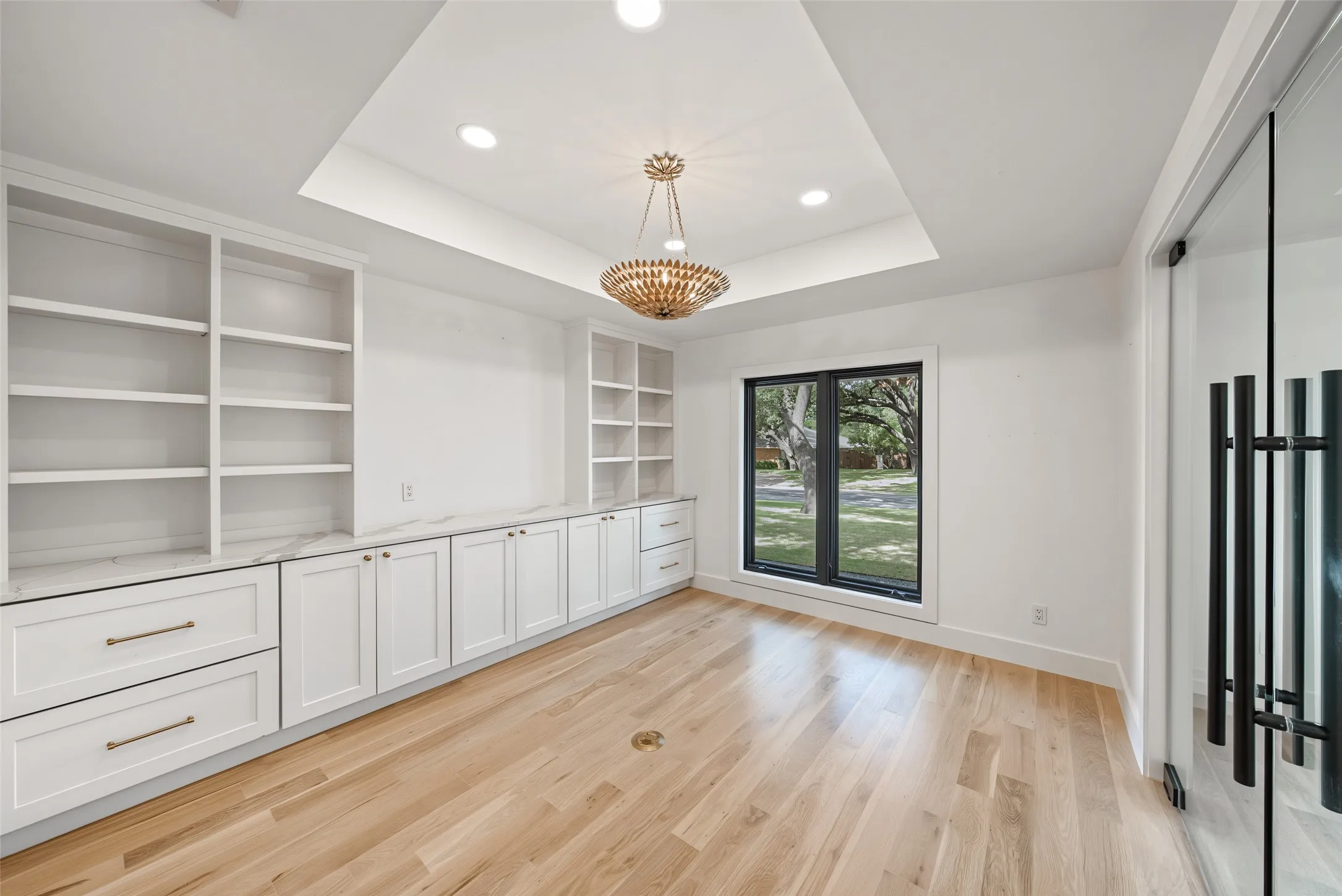 Single Family Residence For Rent in Dallas County , 4162 Allencrest Lane, Dallas, Texas 75244, 4 Bedroom, 3 Bathroom, 2 Garage spaces, 2,871 Sqft, built in 1969, mls#21410776, Real Estate Agent in Dallas, Homes For Rent in Dallas county, Homes For Rent in Dallas, Realtor in Dallas Texas, Real Estate Brokerage Independent Realty Texas, Luminita Cordes Realtor