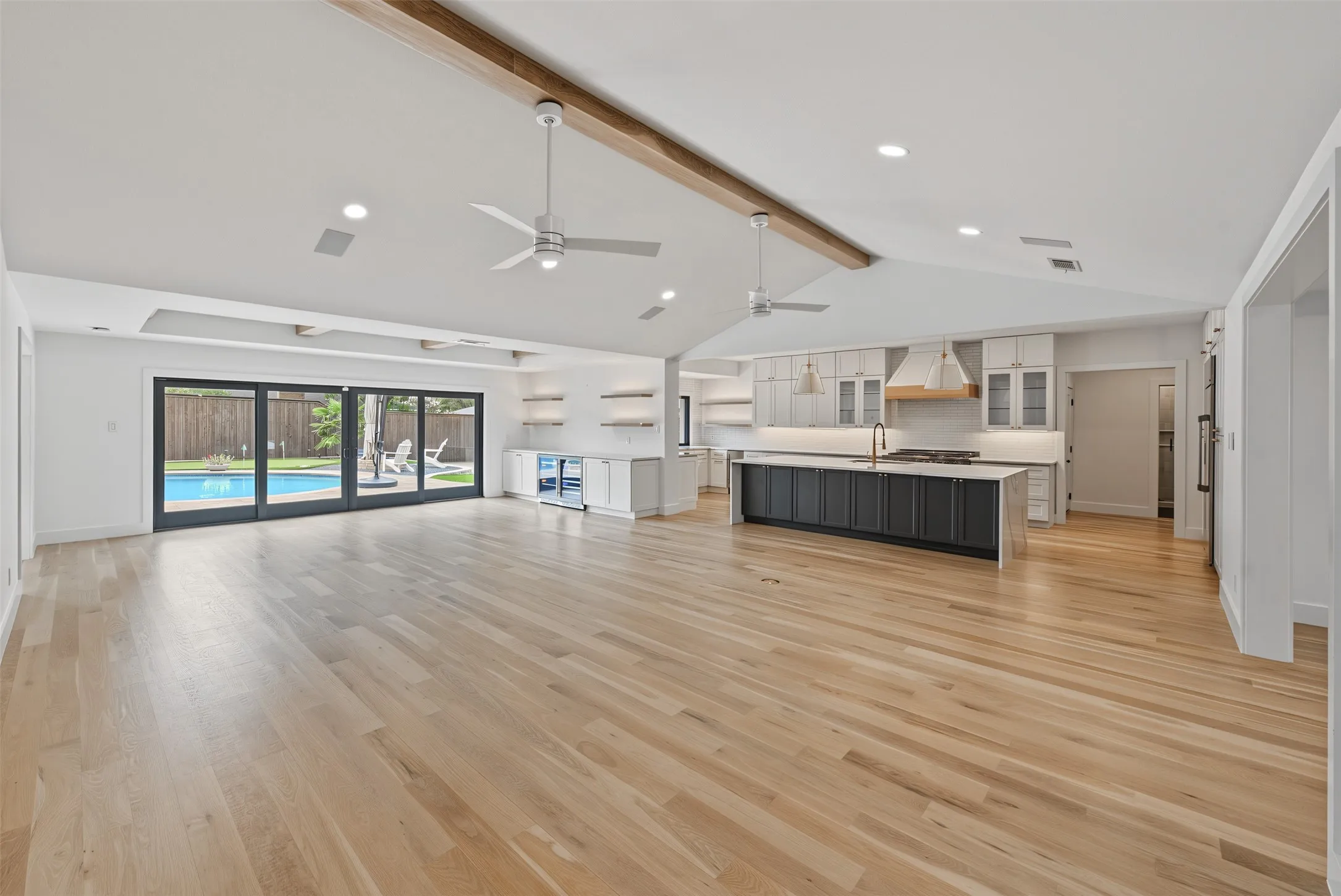 Single Family Residence For Rent in Dallas County , 4162 Allencrest Lane, Dallas, Texas 75244, 4 Bedroom, 3 Bathroom, 2 Garage spaces, 2,871 Sqft, built in 1969, mls#21410776, Real Estate Agent in Dallas, Homes For Rent in Dallas county, Homes For Rent in Dallas, Realtor in Dallas Texas, Real Estate Brokerage Independent Realty Texas, Luminita Cordes Realtor