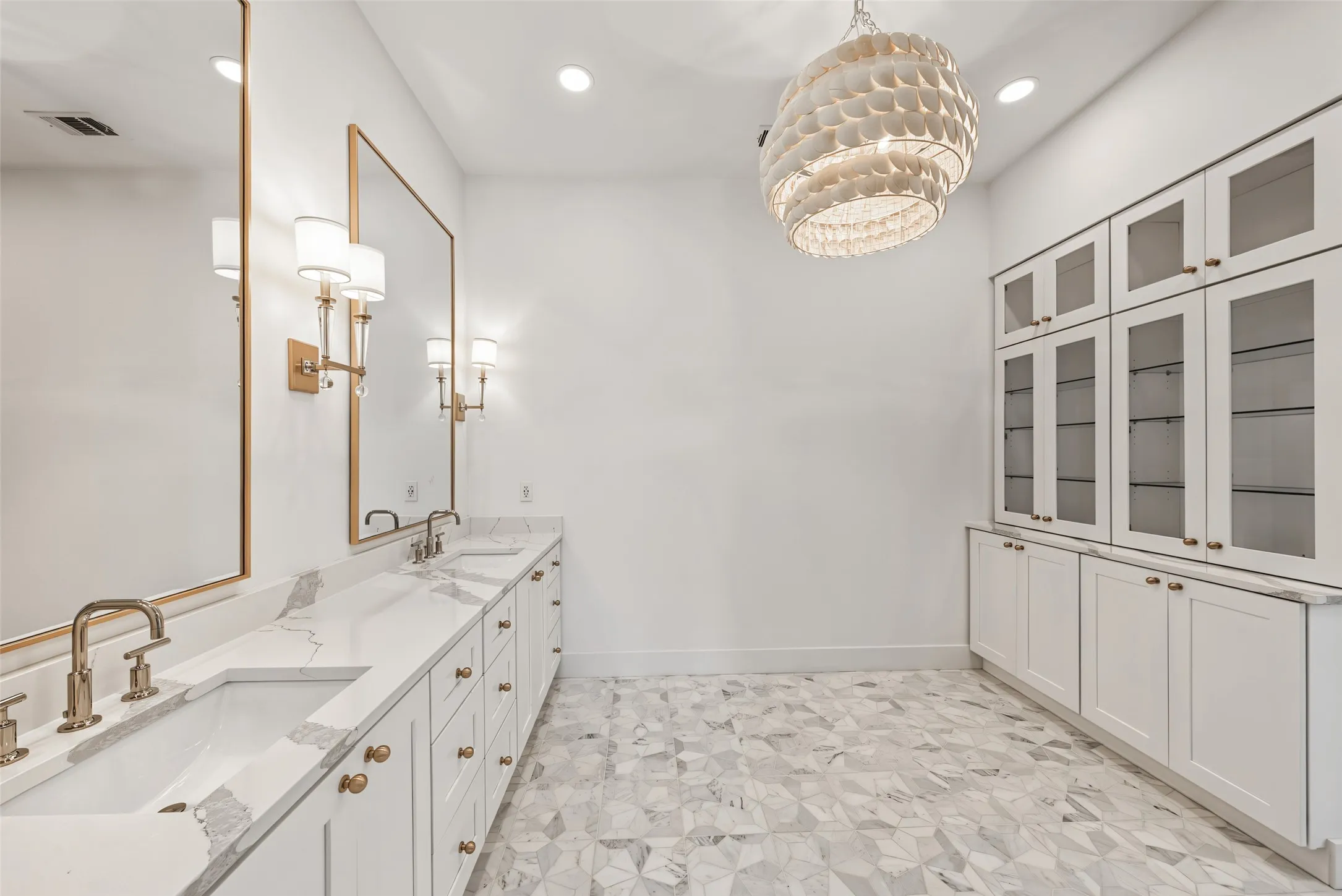 Single Family Residence For Rent in Dallas County , 4162 Allencrest Lane, Dallas, Texas 75244, 4 Bedroom, 3 Bathroom, 2 Garage spaces, 2,871 Sqft, built in 1969, mls#21410776, Real Estate Agent in Dallas, Homes For Rent in Dallas county, Homes For Rent in Dallas, Realtor in Dallas Texas, Real Estate Brokerage Independent Realty Texas, Luminita Cordes Realtor