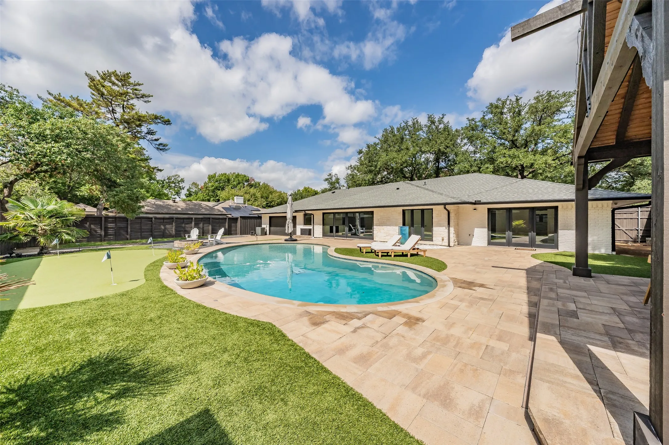 Single Family Residence For Rent in Dallas County , 4162 Allencrest Lane, Dallas, Texas 75244, 4 Bedroom, 3 Bathroom, 2 Garage spaces, 2,871 Sqft, built in 1969, mls#21410776, Real Estate Agent in Dallas, Homes For Rent in Dallas county, Homes For Rent in Dallas, Realtor in Dallas Texas, Real Estate Brokerage Independent Realty Texas, Luminita Cordes Realtor